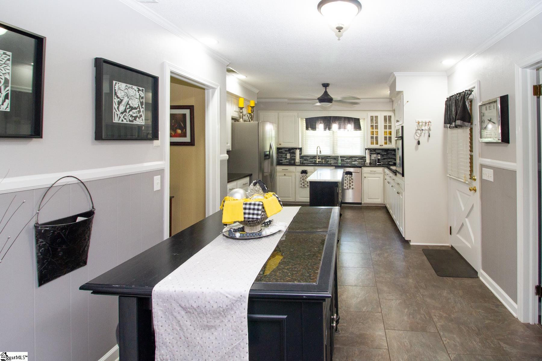 230 Jenkins Circle Townville, SC 29689-4137