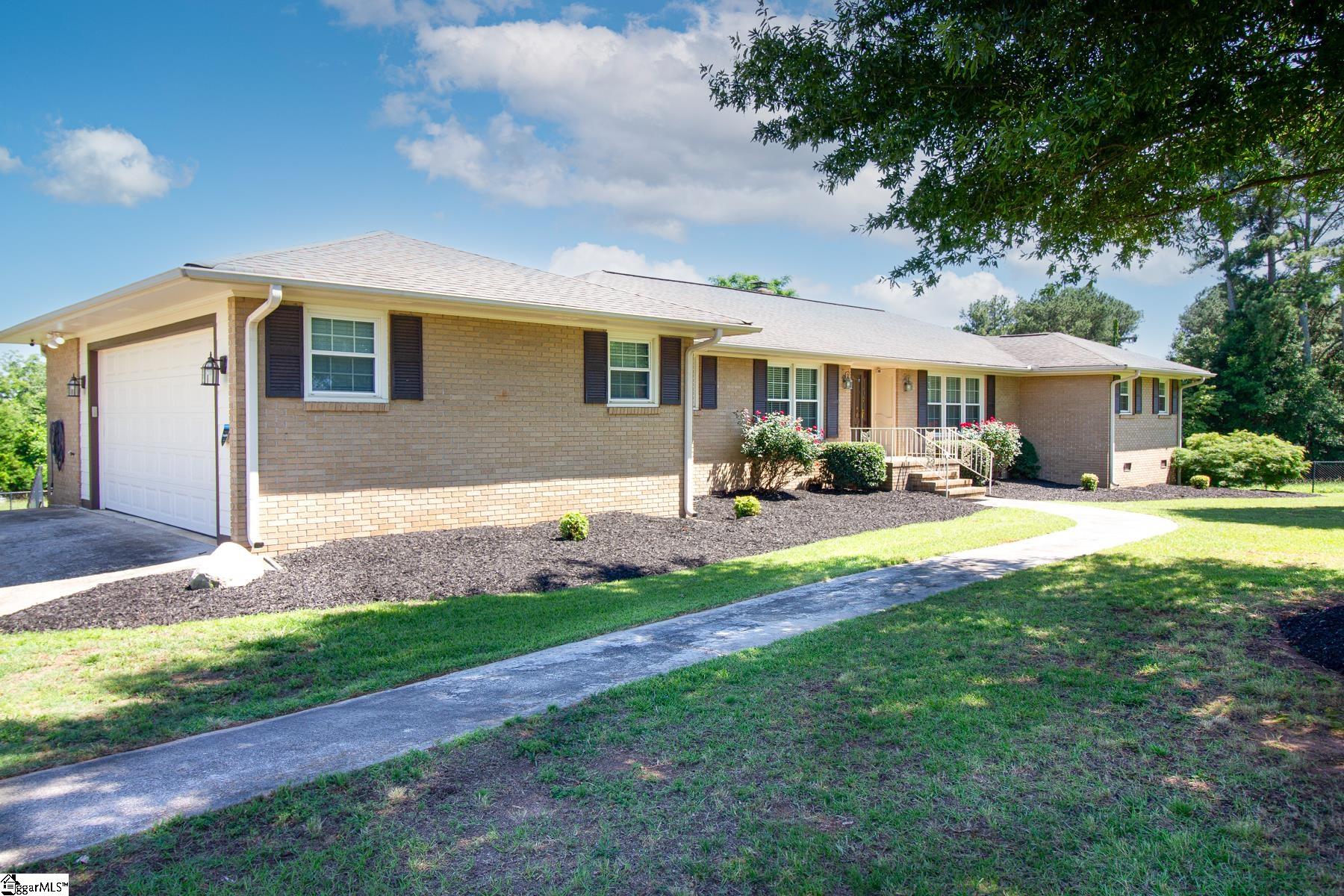 230 Jenkins Circle Townville, SC 29689-4137