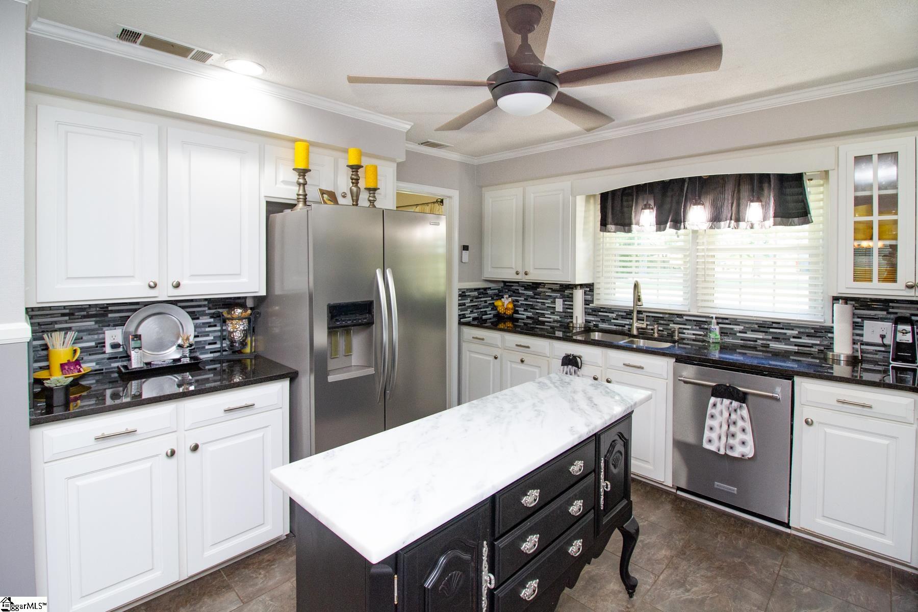 230 Jenkins Circle Townville, SC 29689-4137