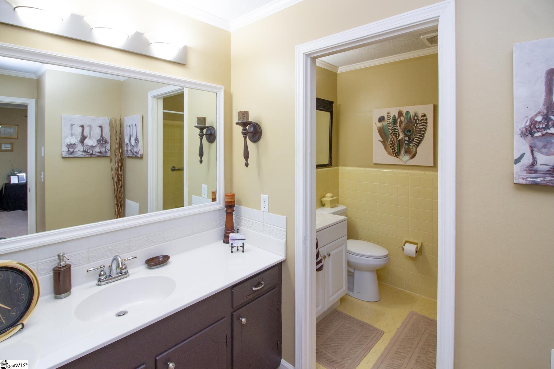 230 Jenkins Circle Townville, SC 29689-4137