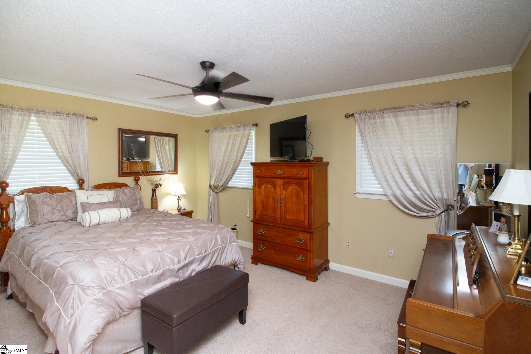 230 Jenkins Circle Townville, SC 29689-4137