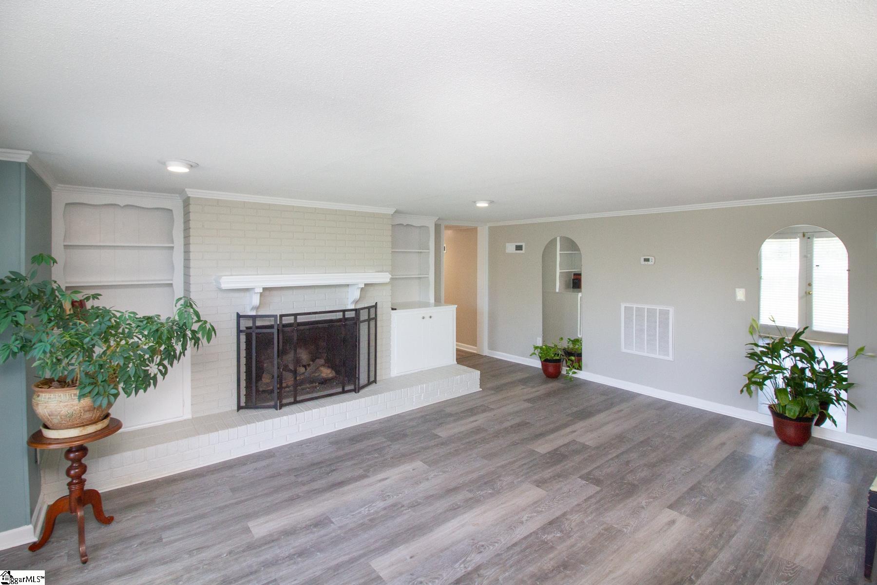 230 Jenkins Circle Townville, SC 29689-4137
