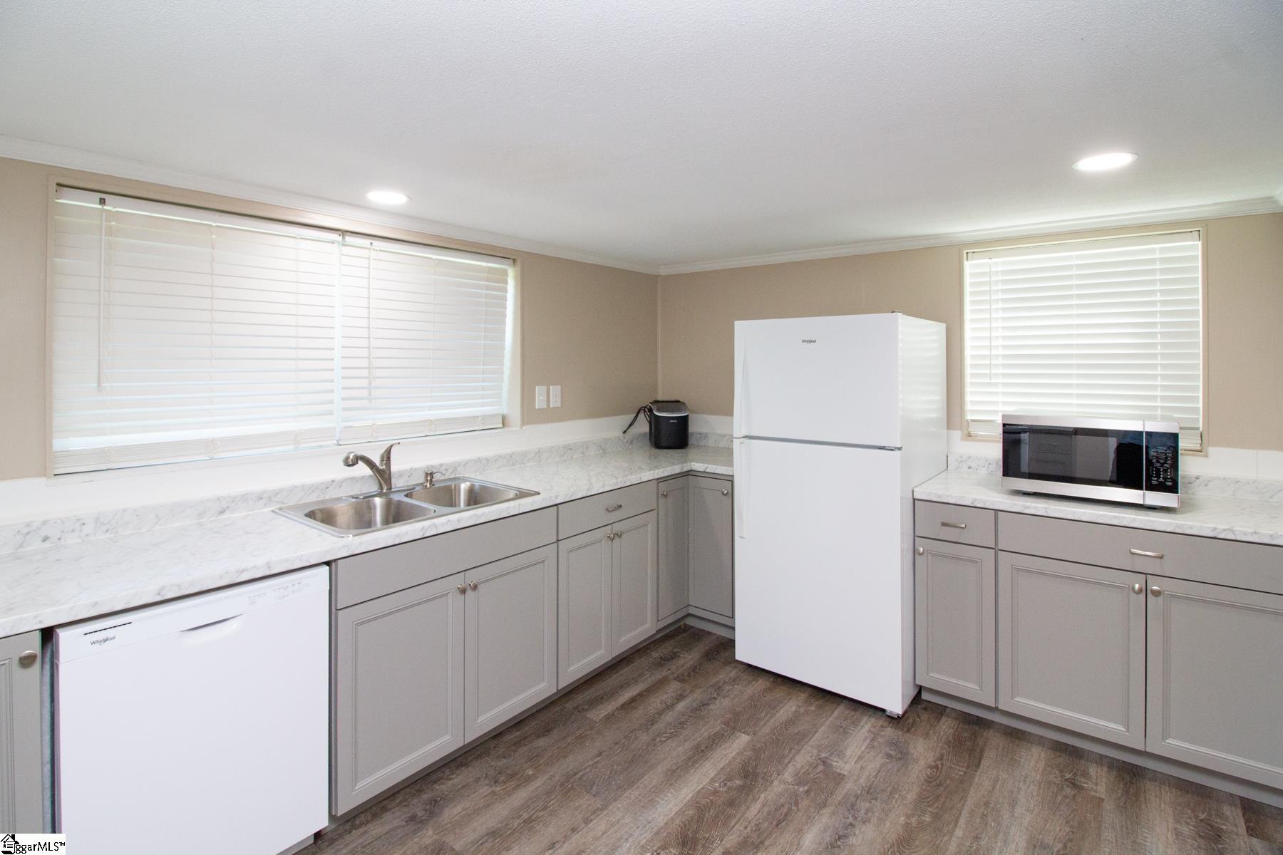 230 Jenkins Circle Townville, SC 29689-4137