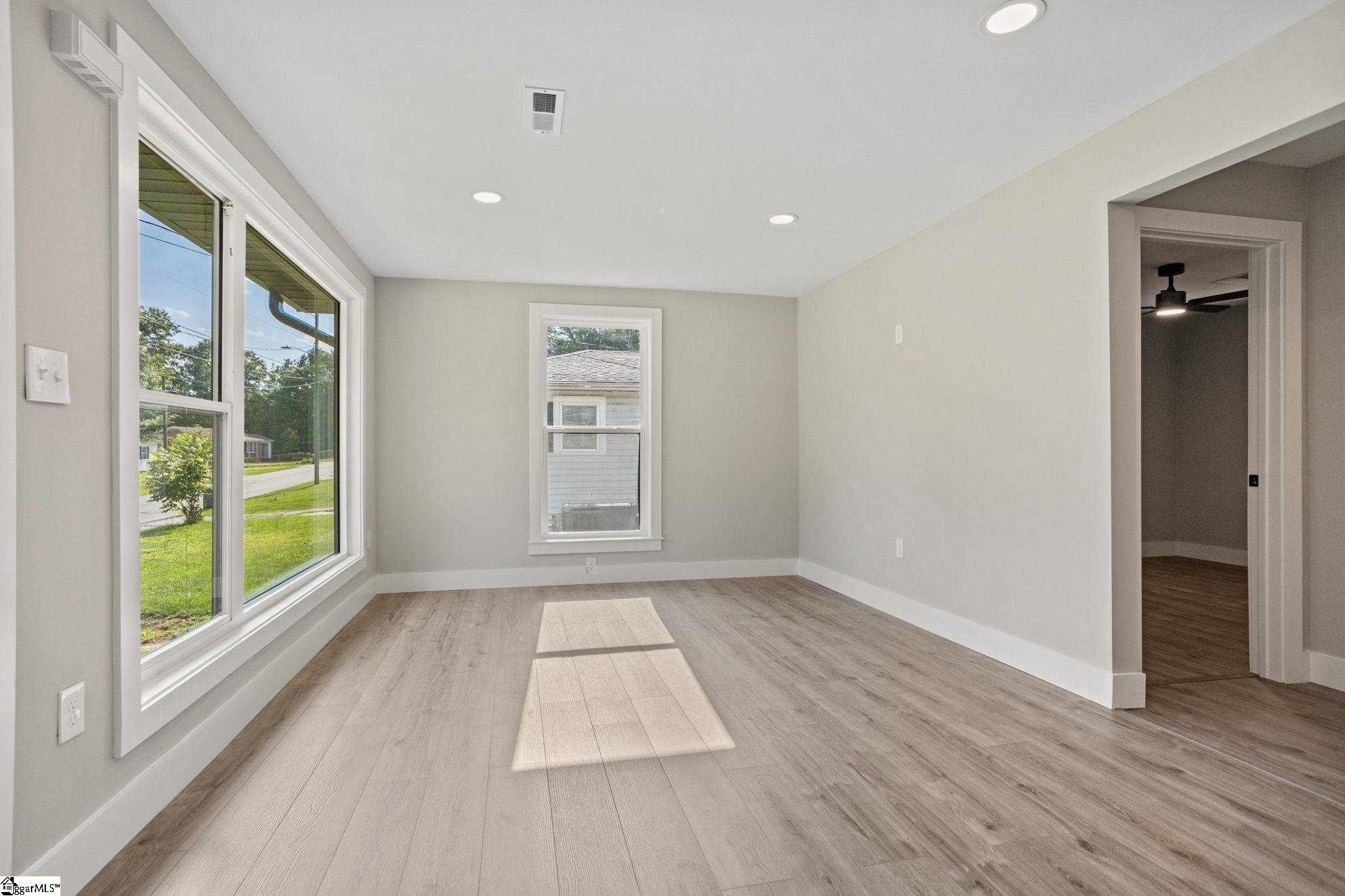 115 Hammond Avenue Greer, SC 29651