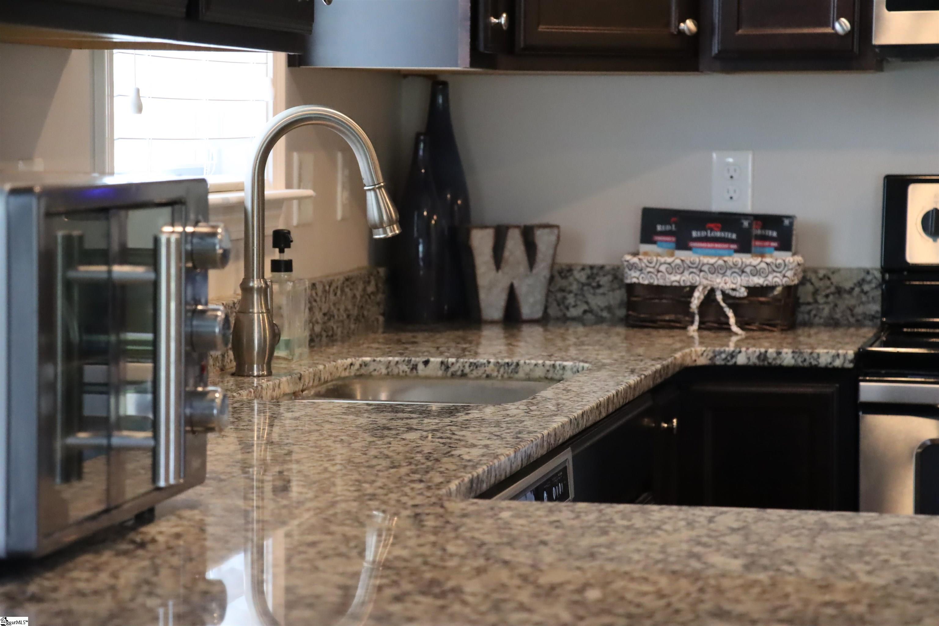 306 Highland Springs Loop Inman, SC 29349