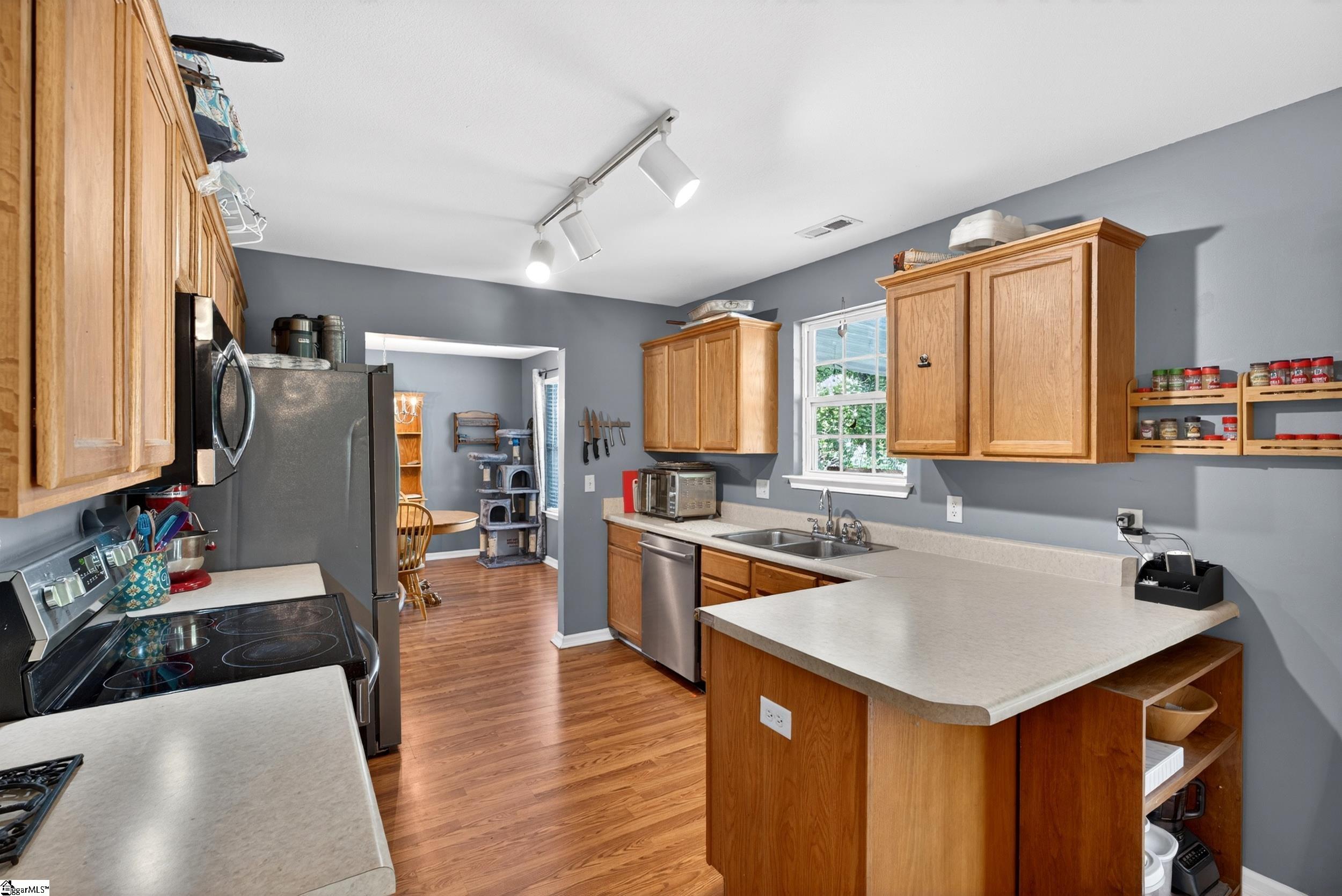 6 Red Shirt Court Greer, SC 29651