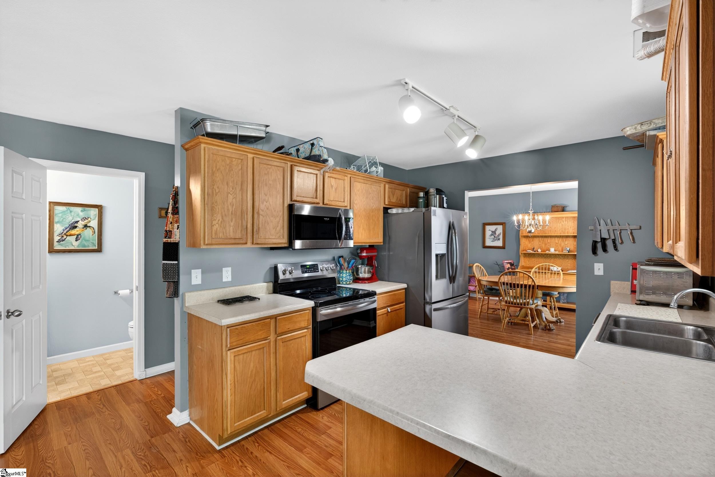 6 Red Shirt Court Greer, SC 29651