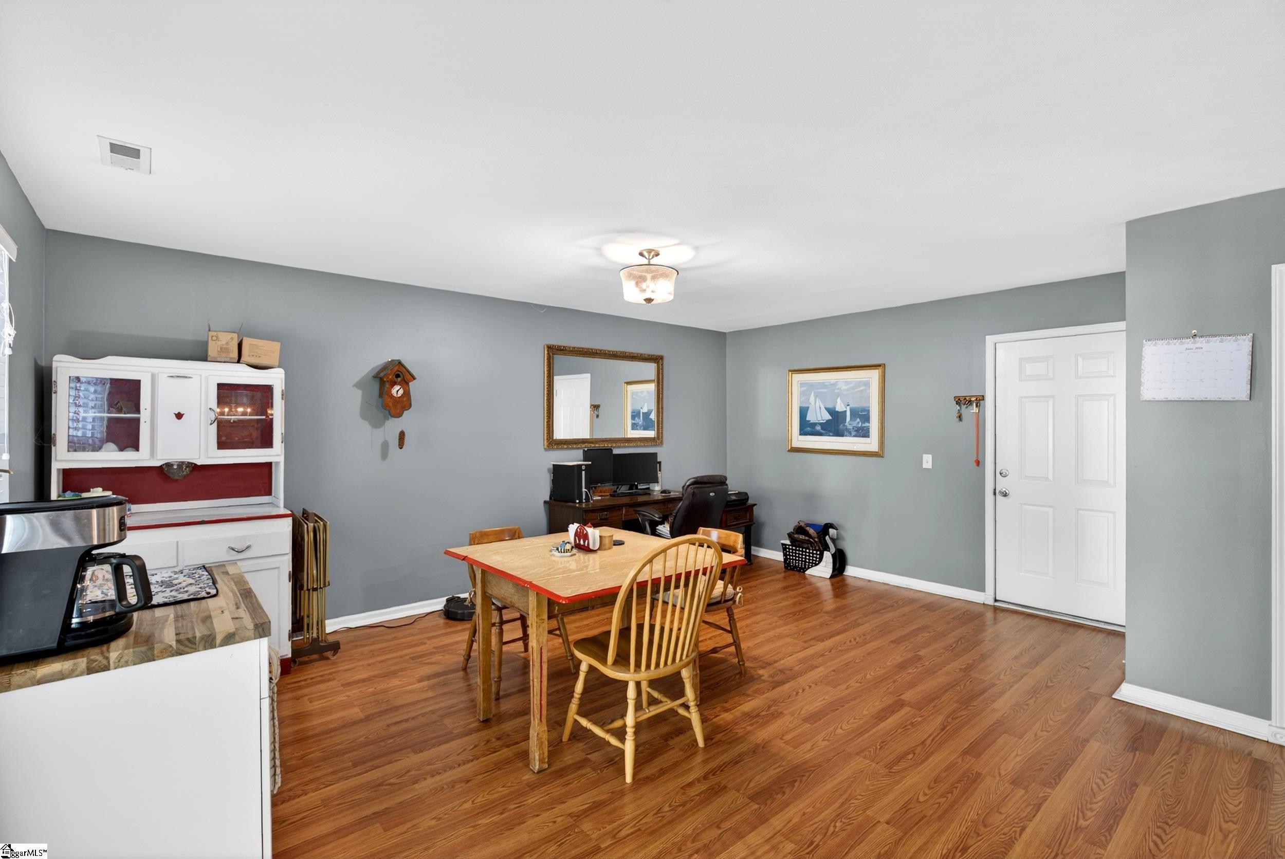 6 Red Shirt Court Greer, SC 29651