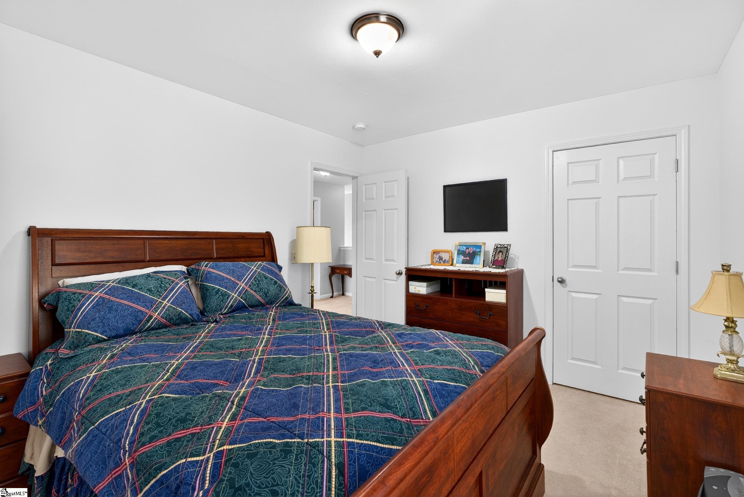 6 Red Shirt Court Greer, SC 29651