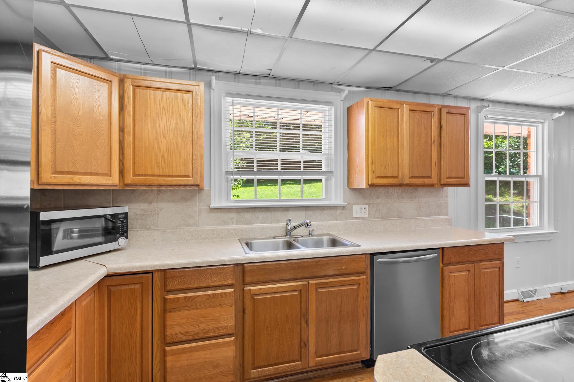 2821 Poinsett Highway Greenville, SC 29609