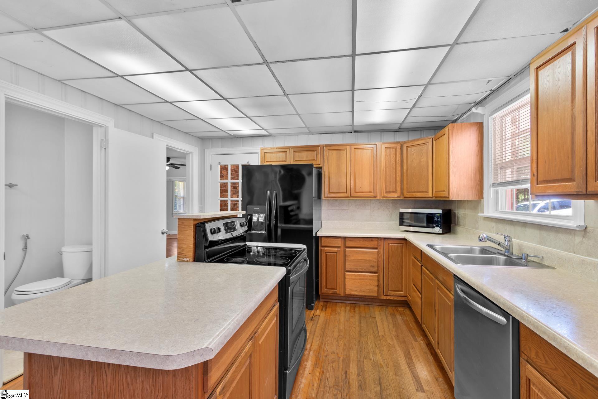 2821 Poinsett Highway Greenville, SC 29609
