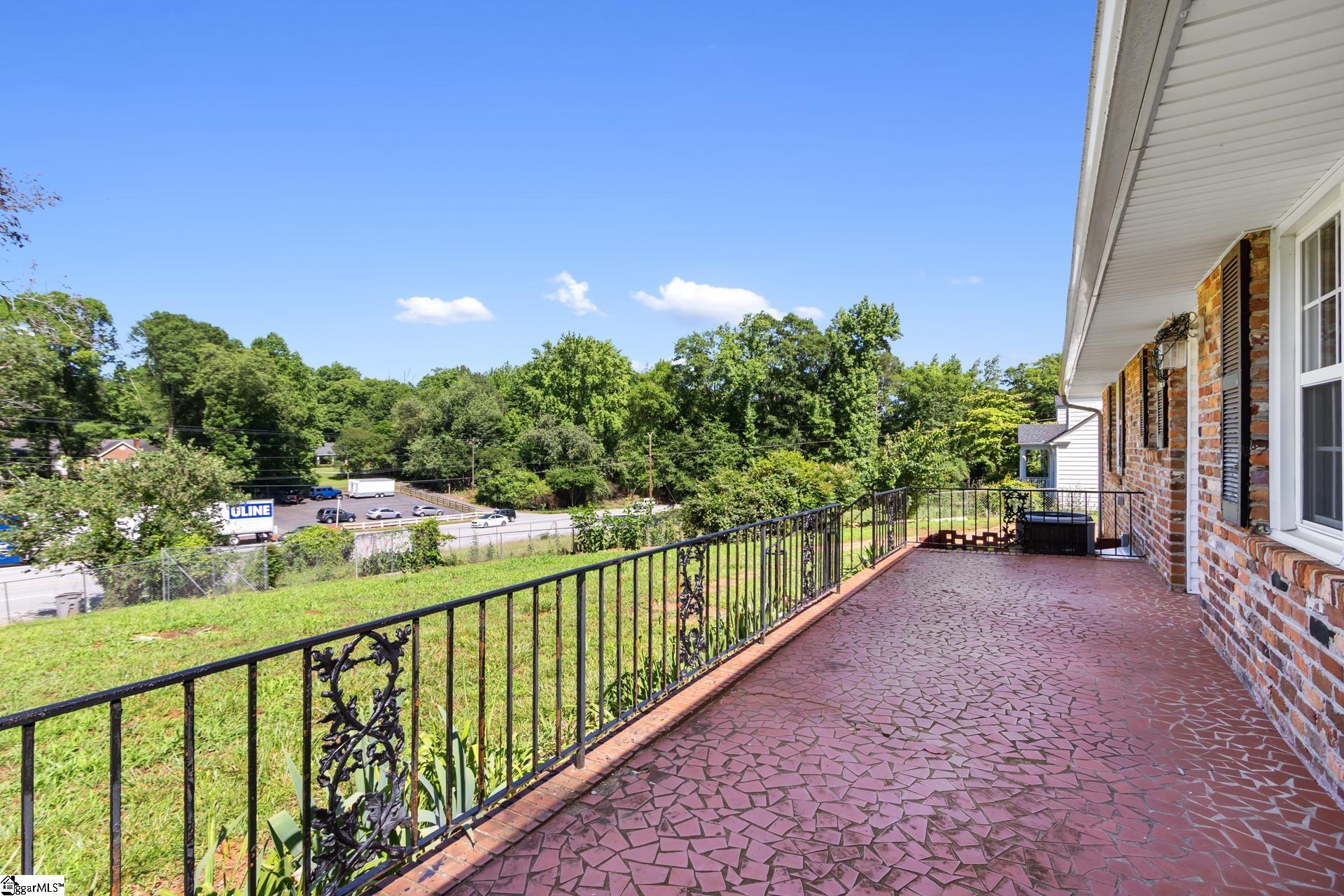 2821 Poinsett Highway Greenville, SC 29609