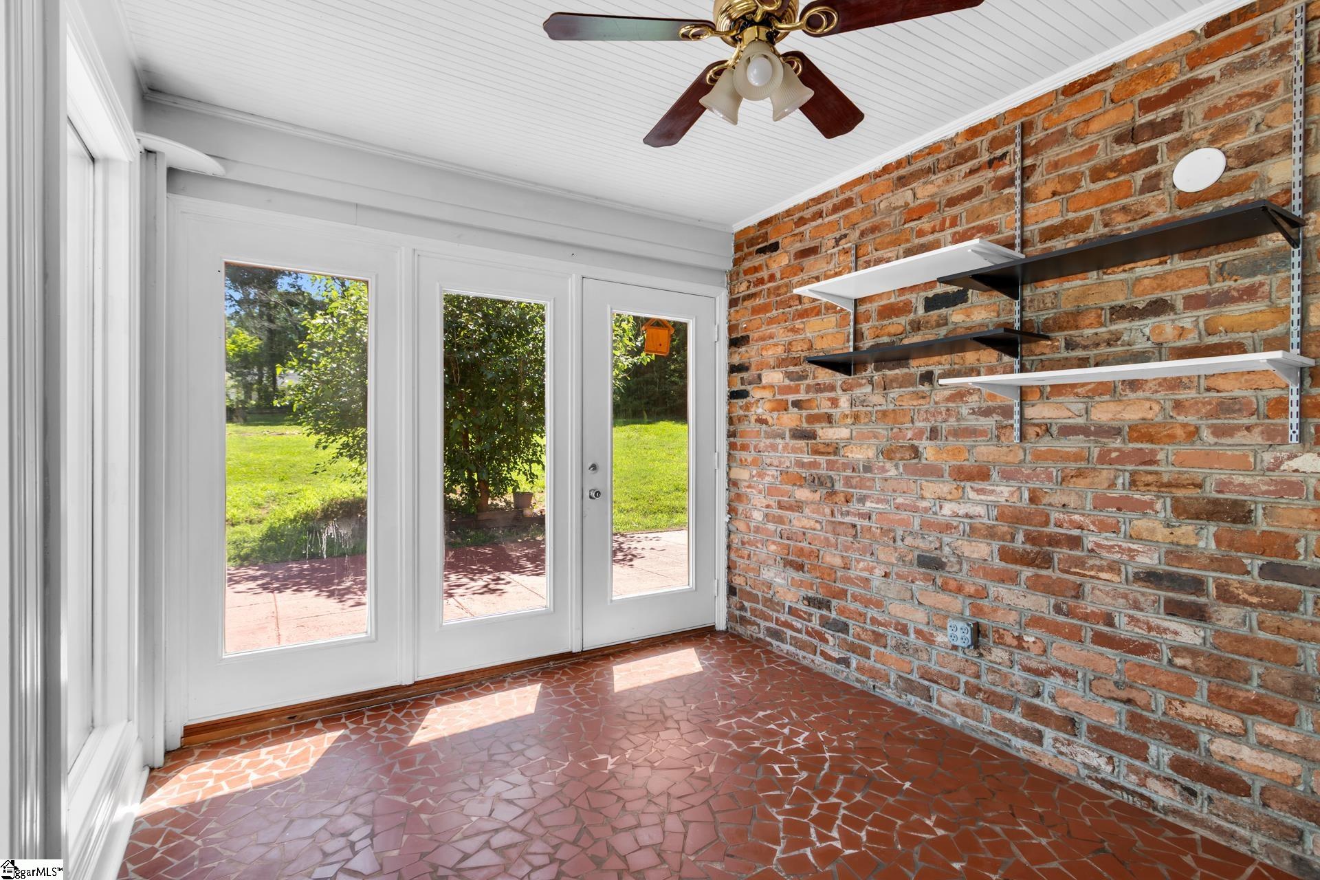 2821 Poinsett Highway Greenville, SC 29609