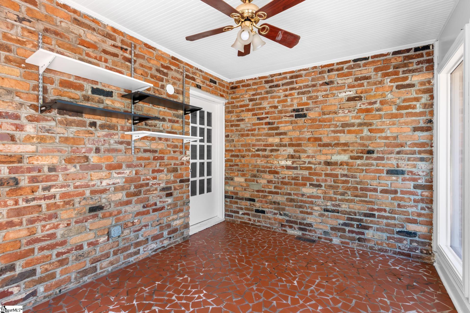 2821 Poinsett Highway Greenville, SC 29609