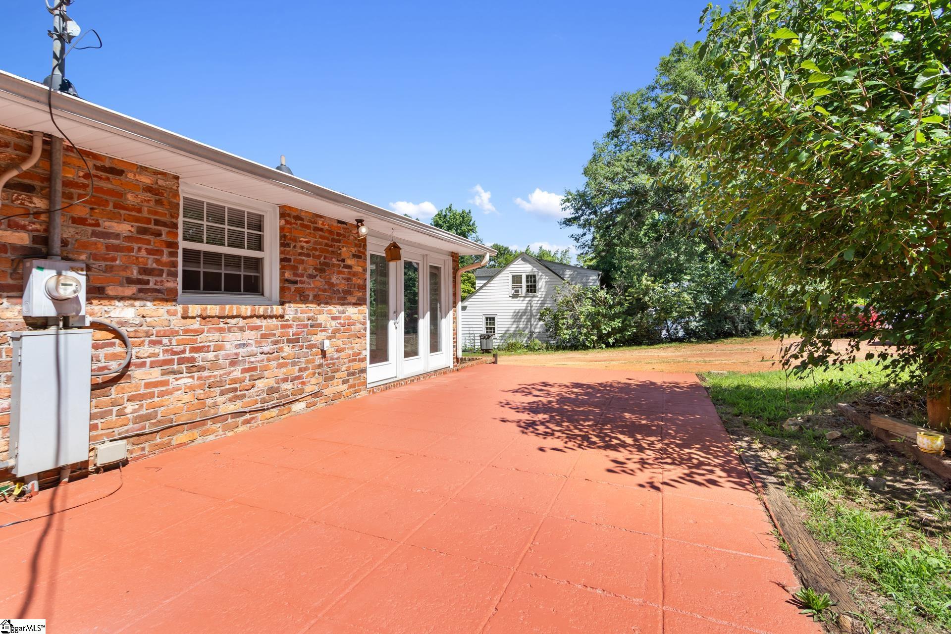 2821 Poinsett Highway Greenville, SC 29609