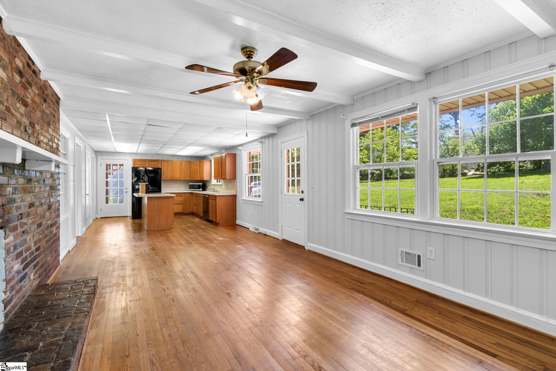 2821 Poinsett Highway Greenville, SC 29609