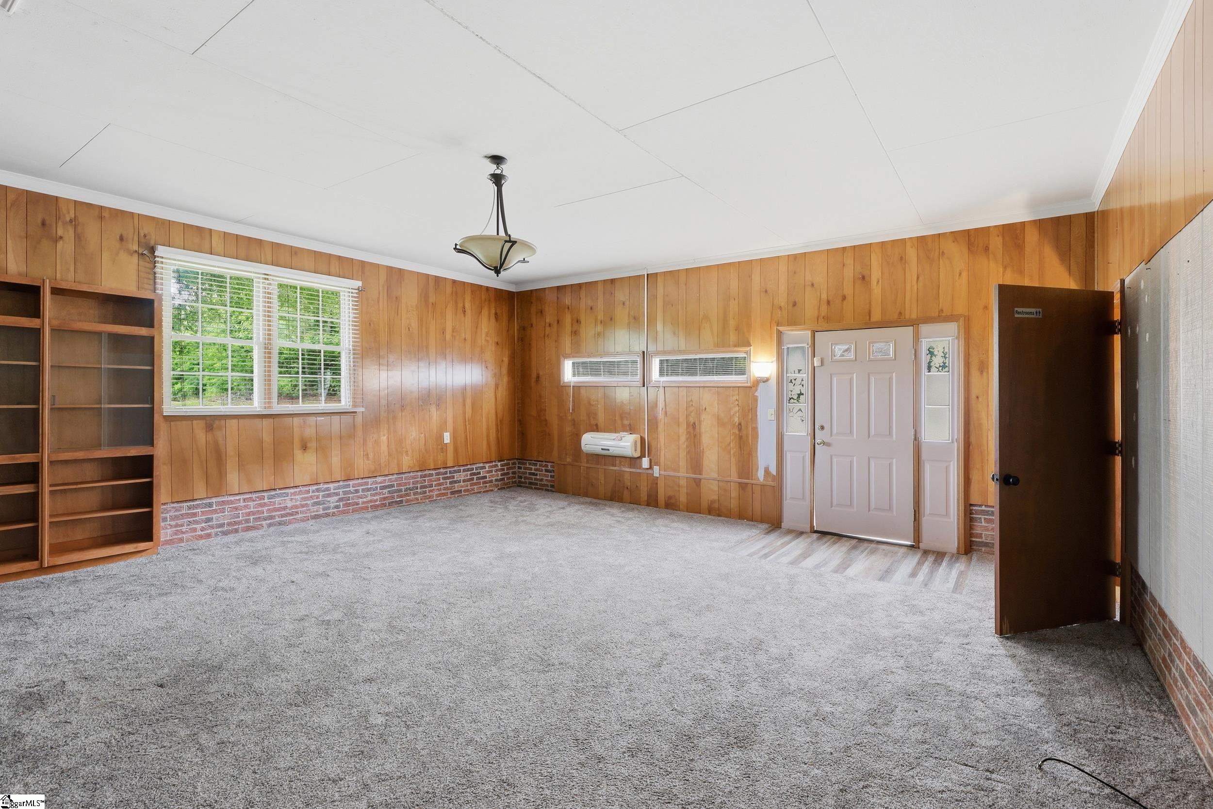 102 Fernwood Drive Easley, SC 29640