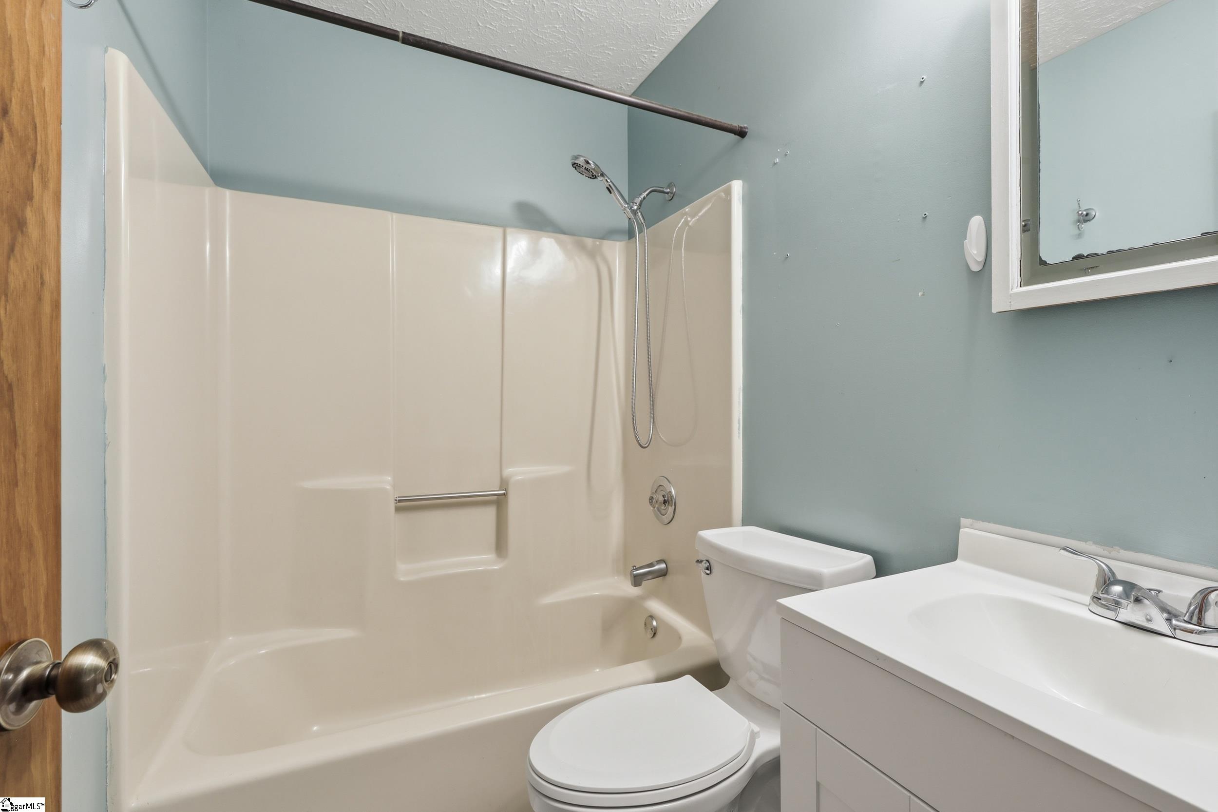 102 Fernwood Drive Easley, SC 29640