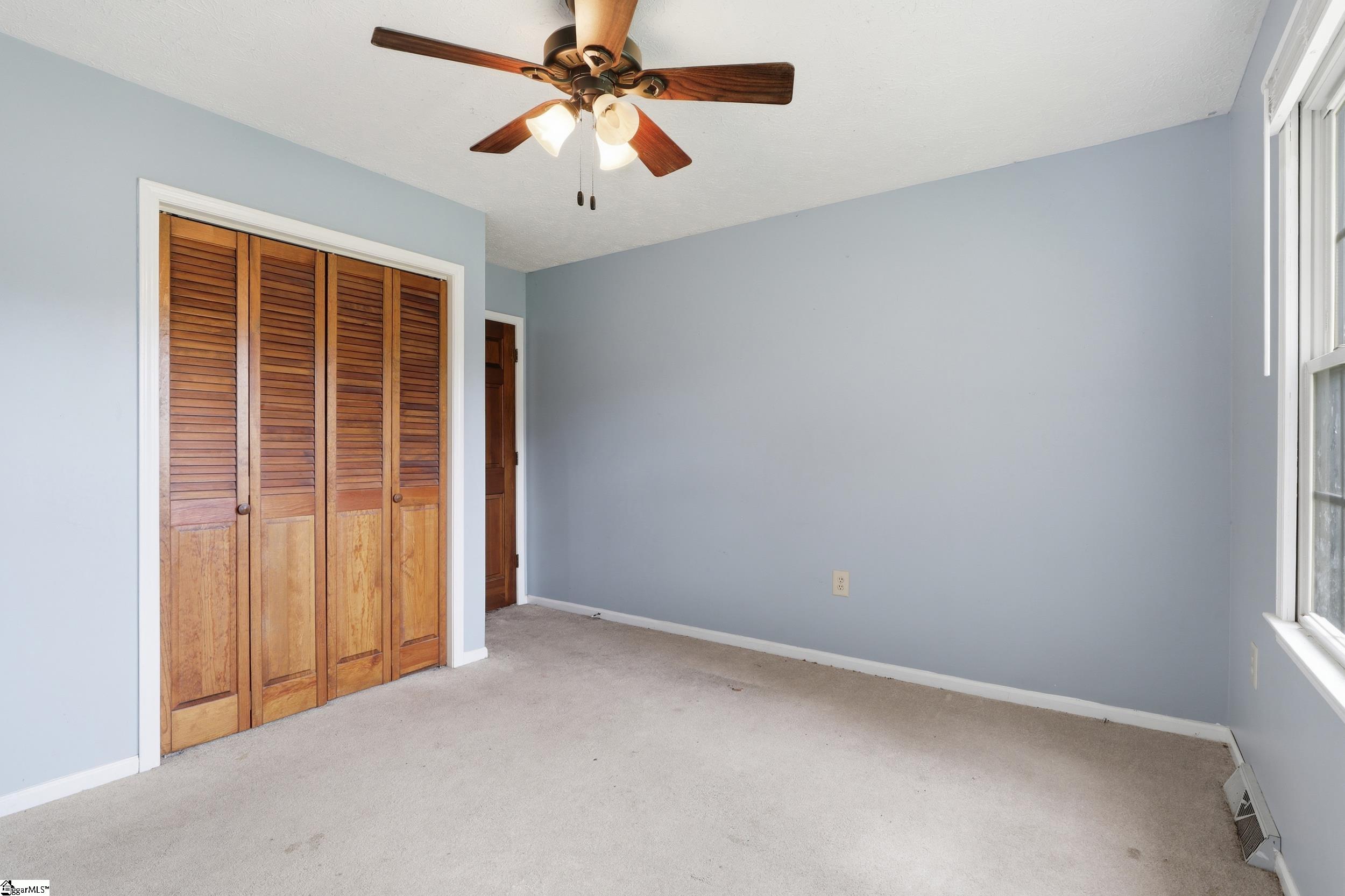 102 Fernwood Drive Easley, SC 29640