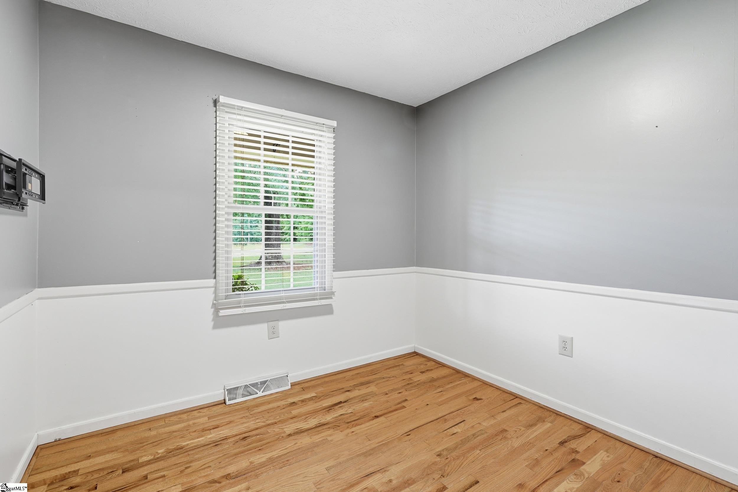 102 Fernwood Drive Easley, SC 29640