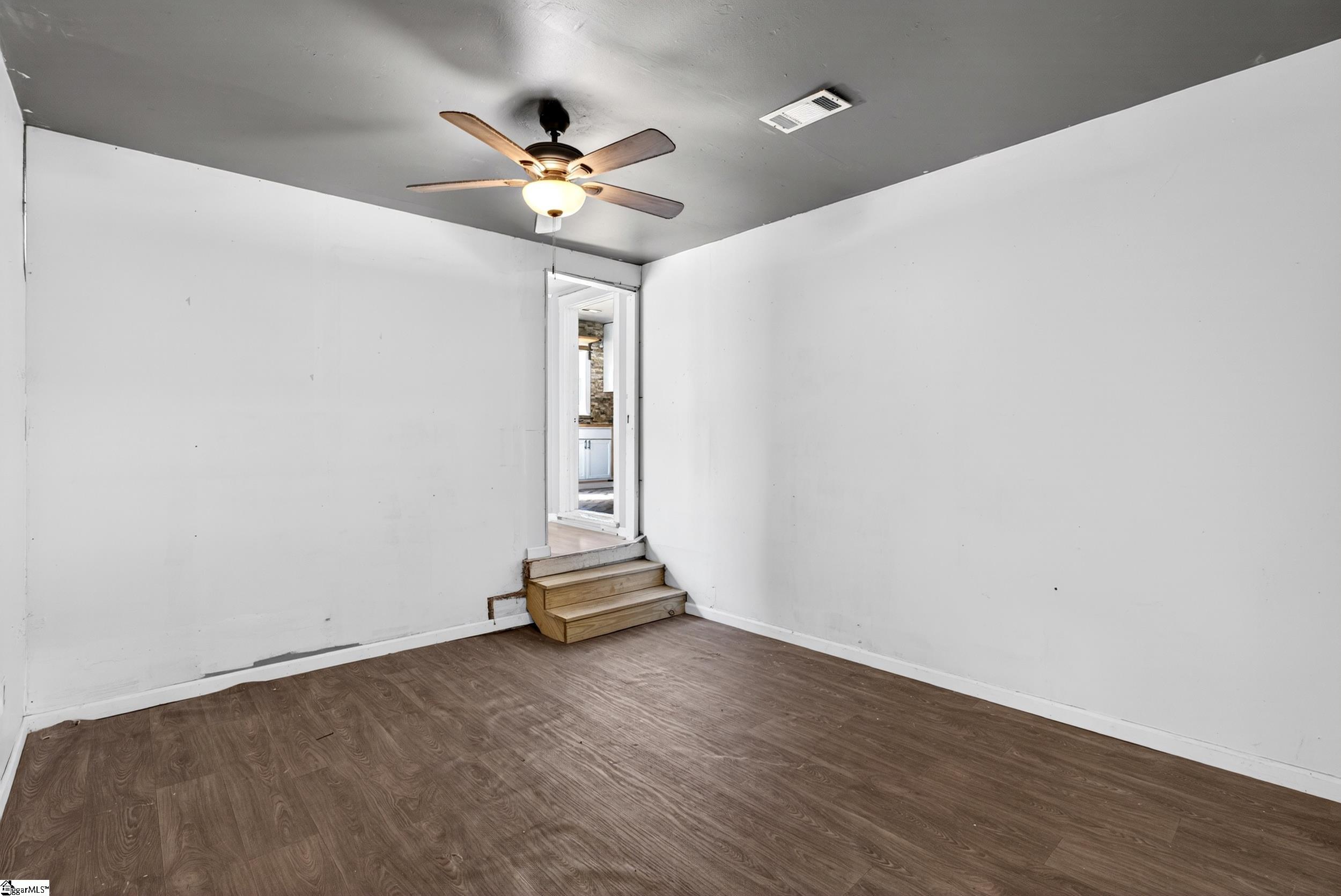 270 W Hayne Street Woodruff, SC 29388
