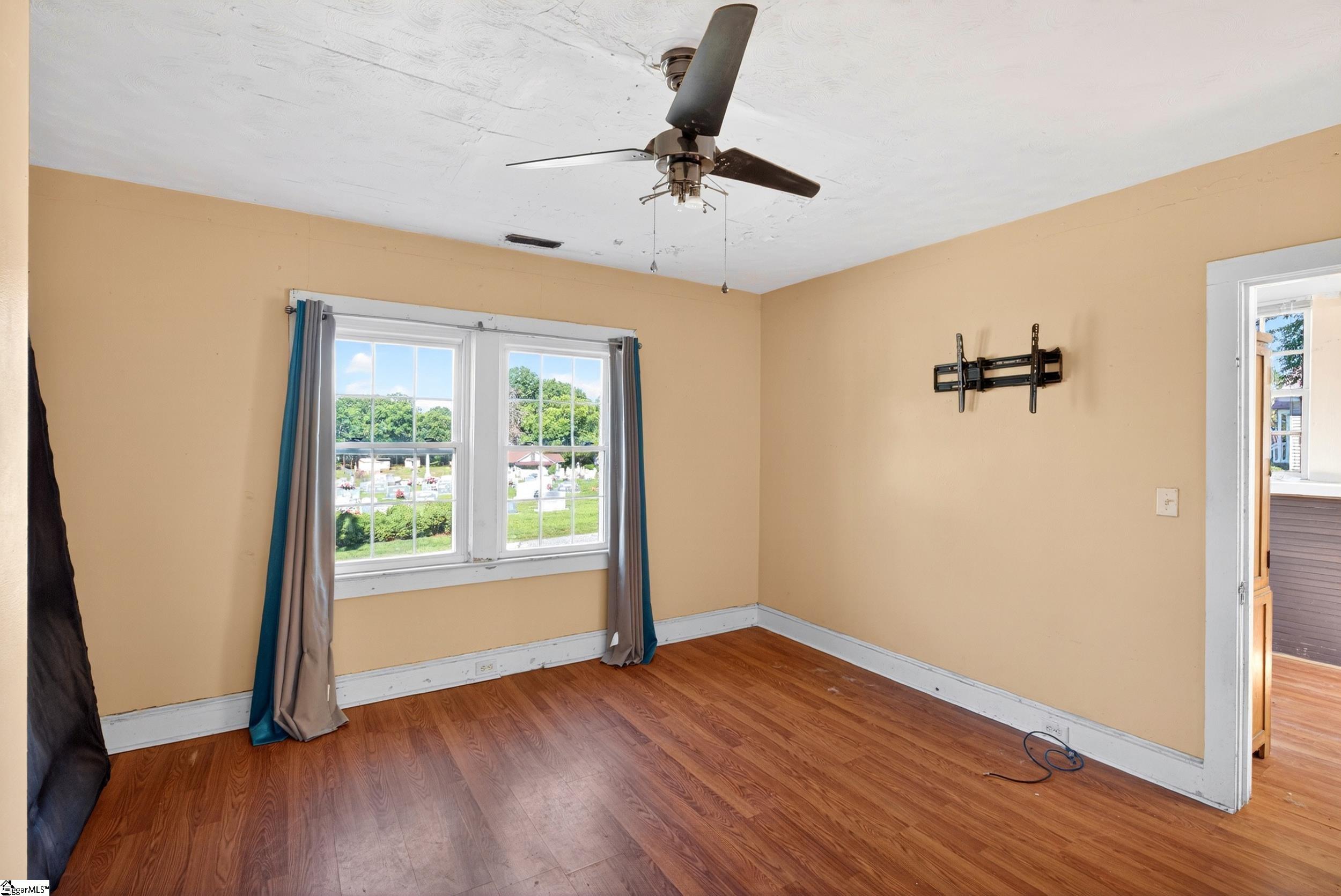 270 W Hayne Street Woodruff, SC 29388
