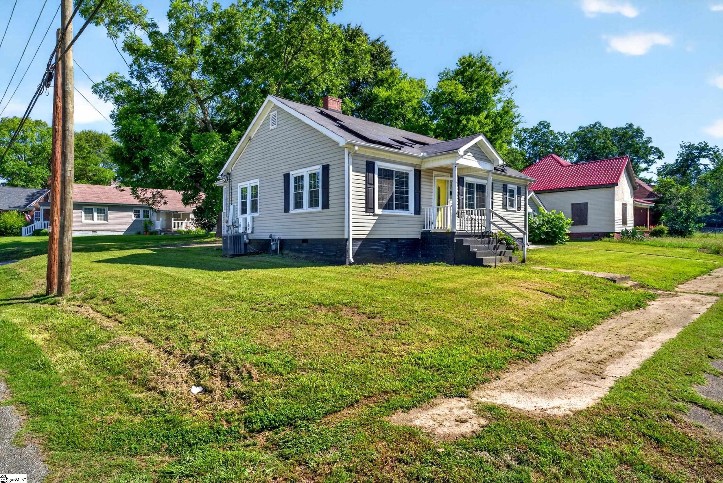 270 W Hayne Street Woodruff, SC 29388