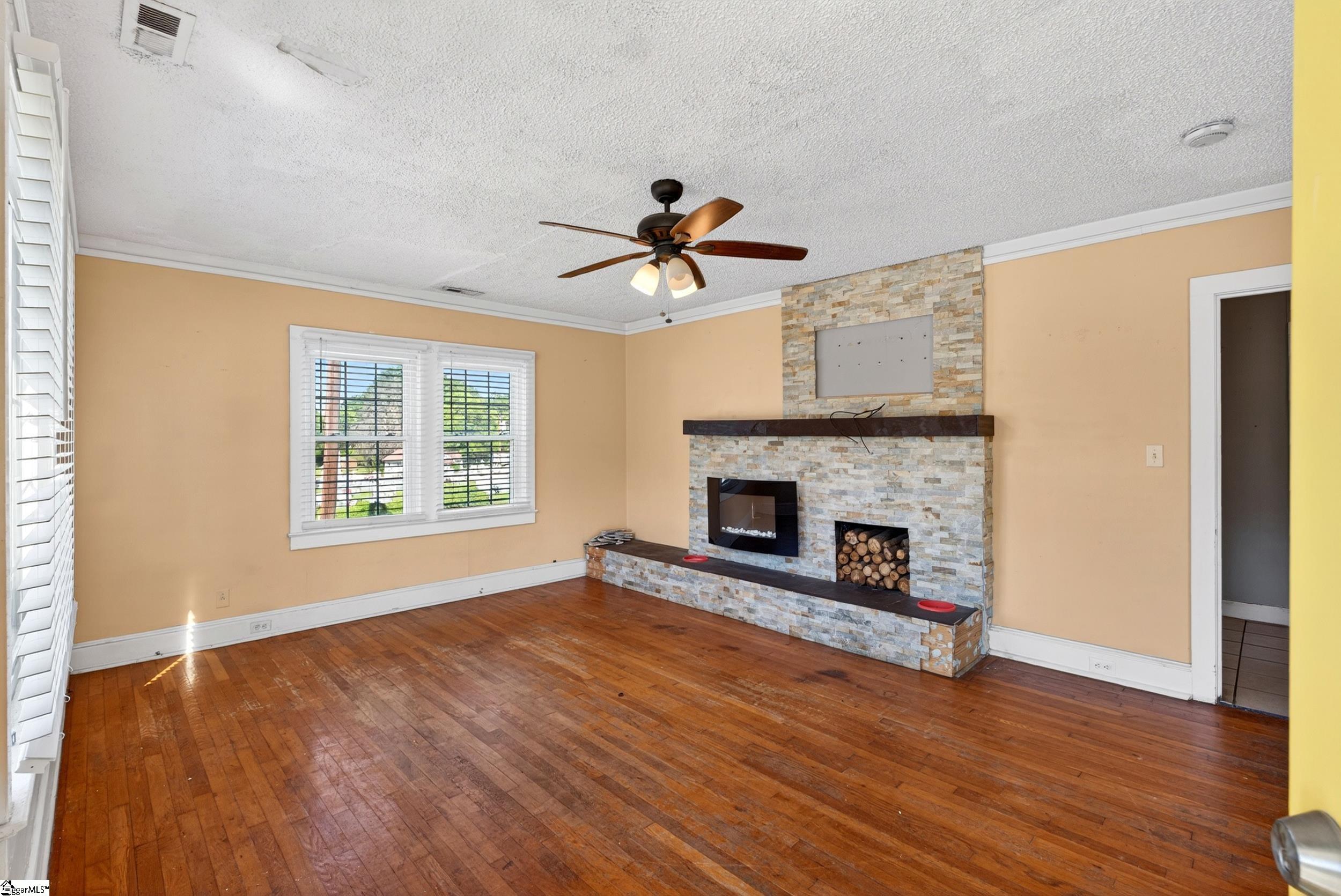 270 W Hayne Street Woodruff, SC 29388
