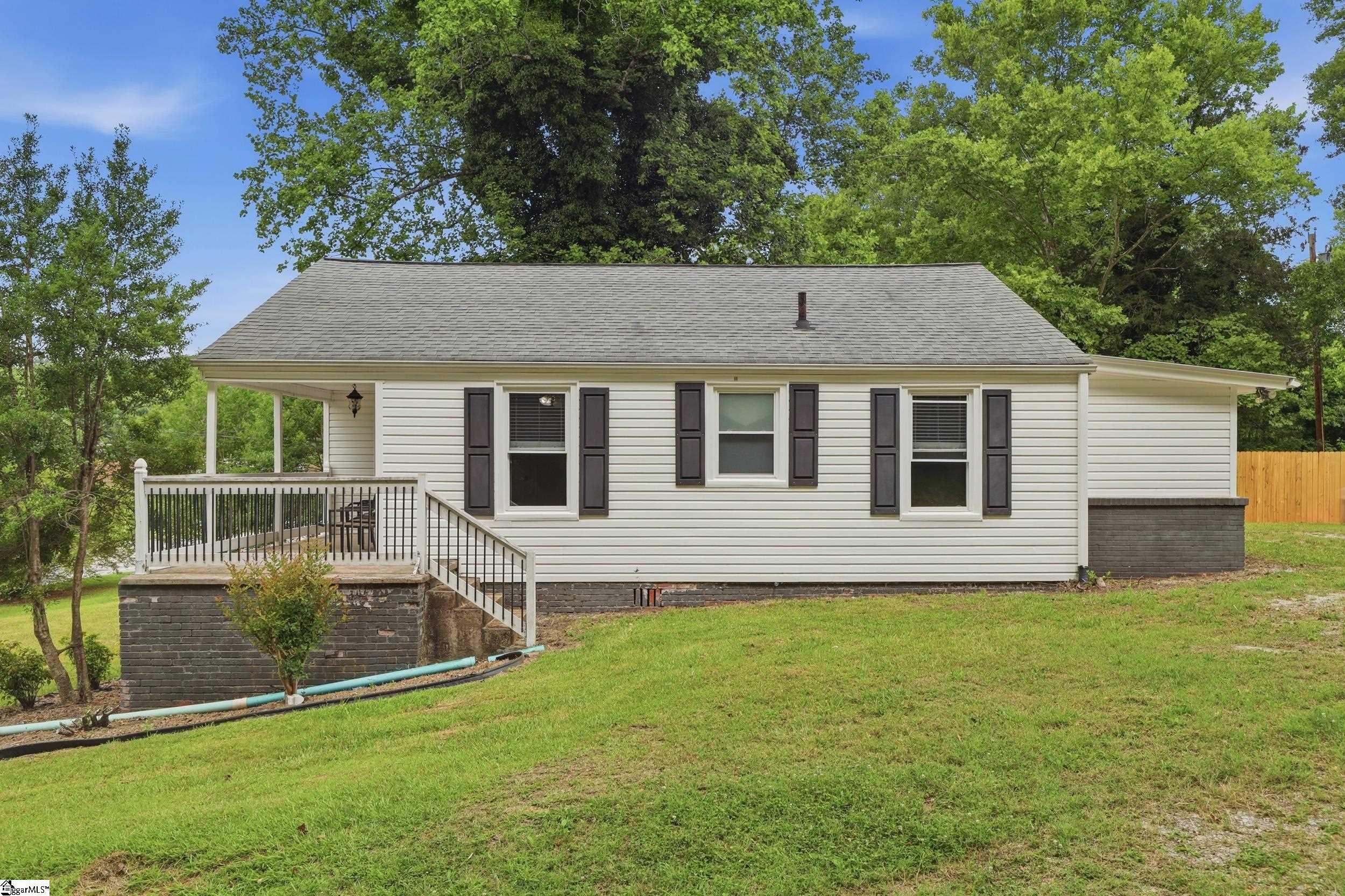 532 Gentry Memorial Highway Easley, SC 29640