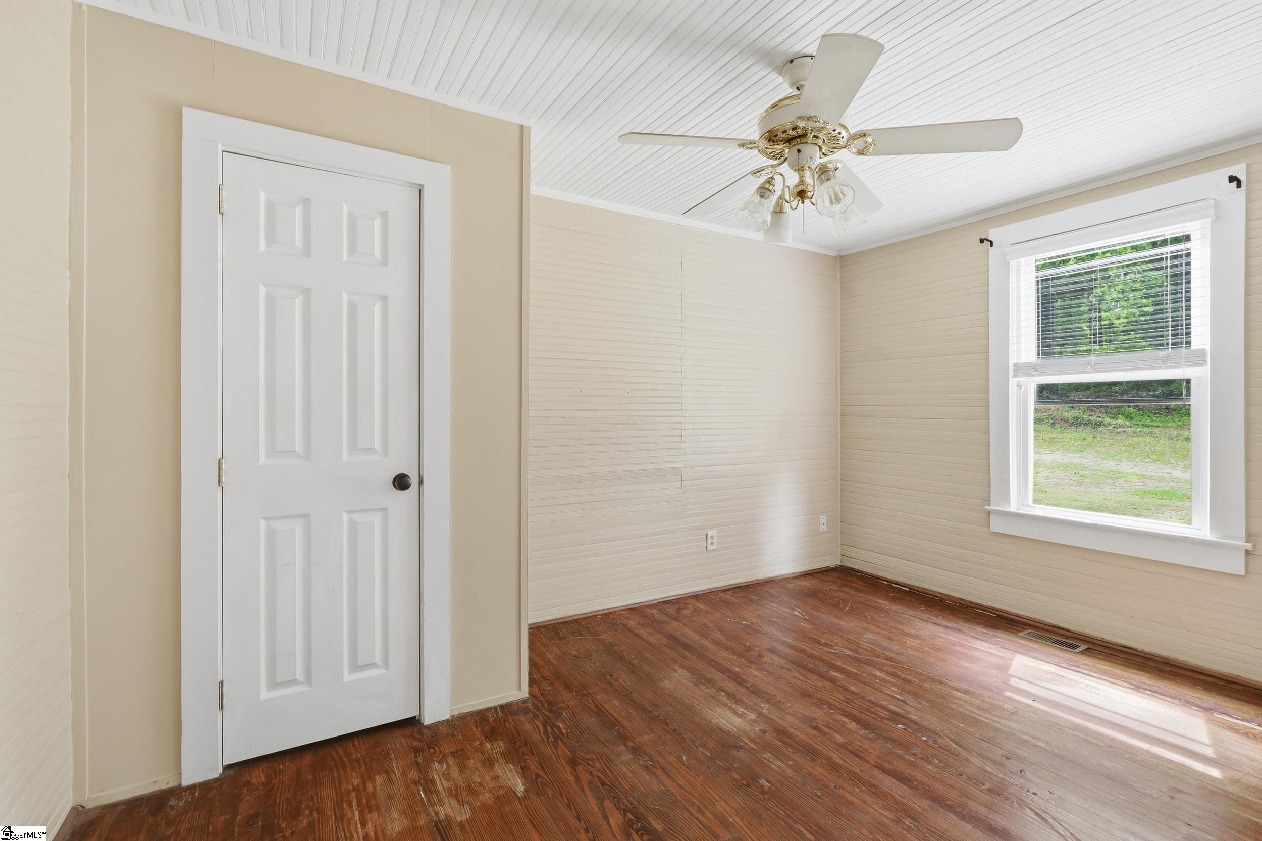 532 Gentry Memorial Highway Easley, SC 29640