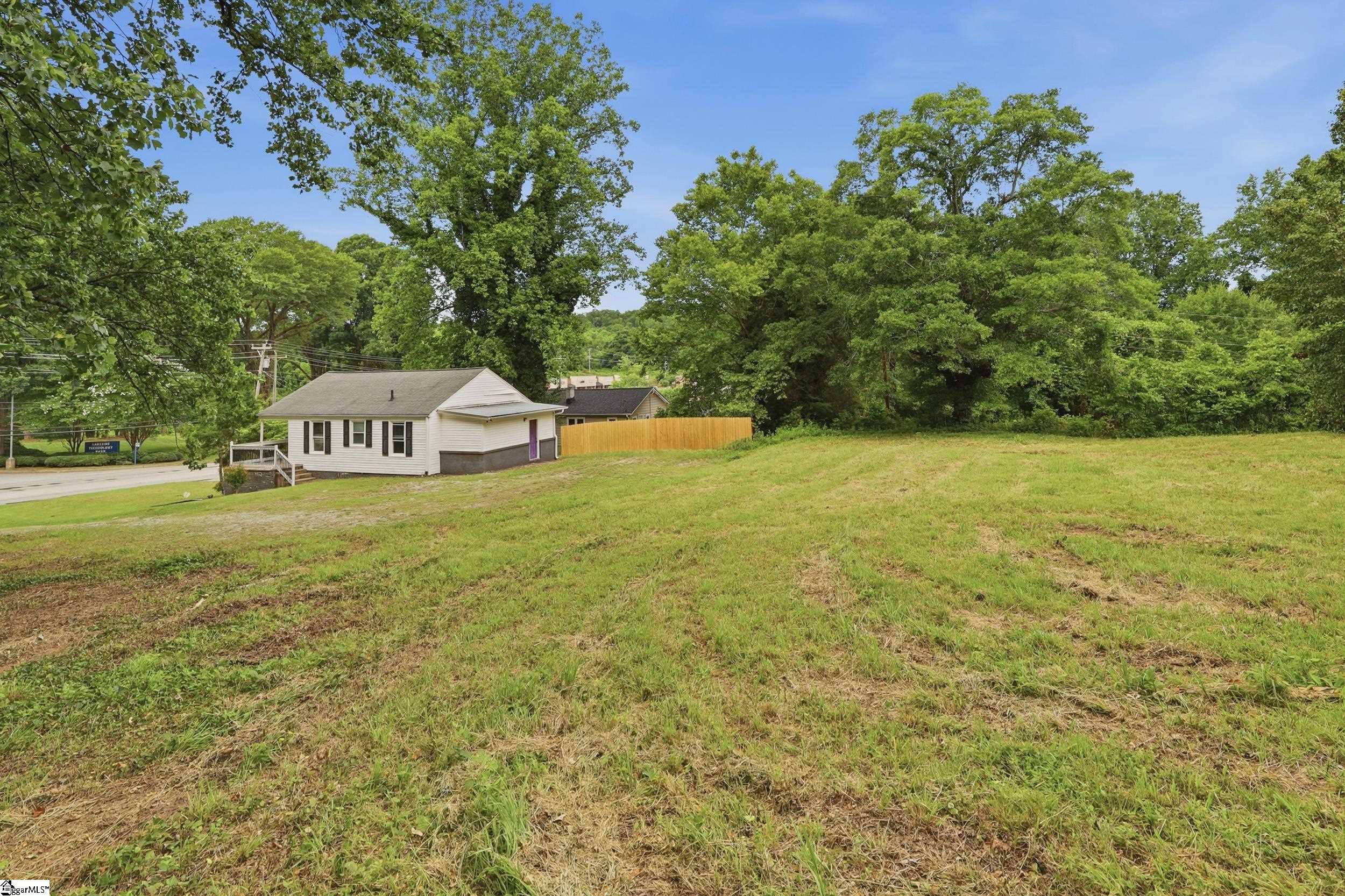 532 Gentry Memorial Highway Easley, SC 29640