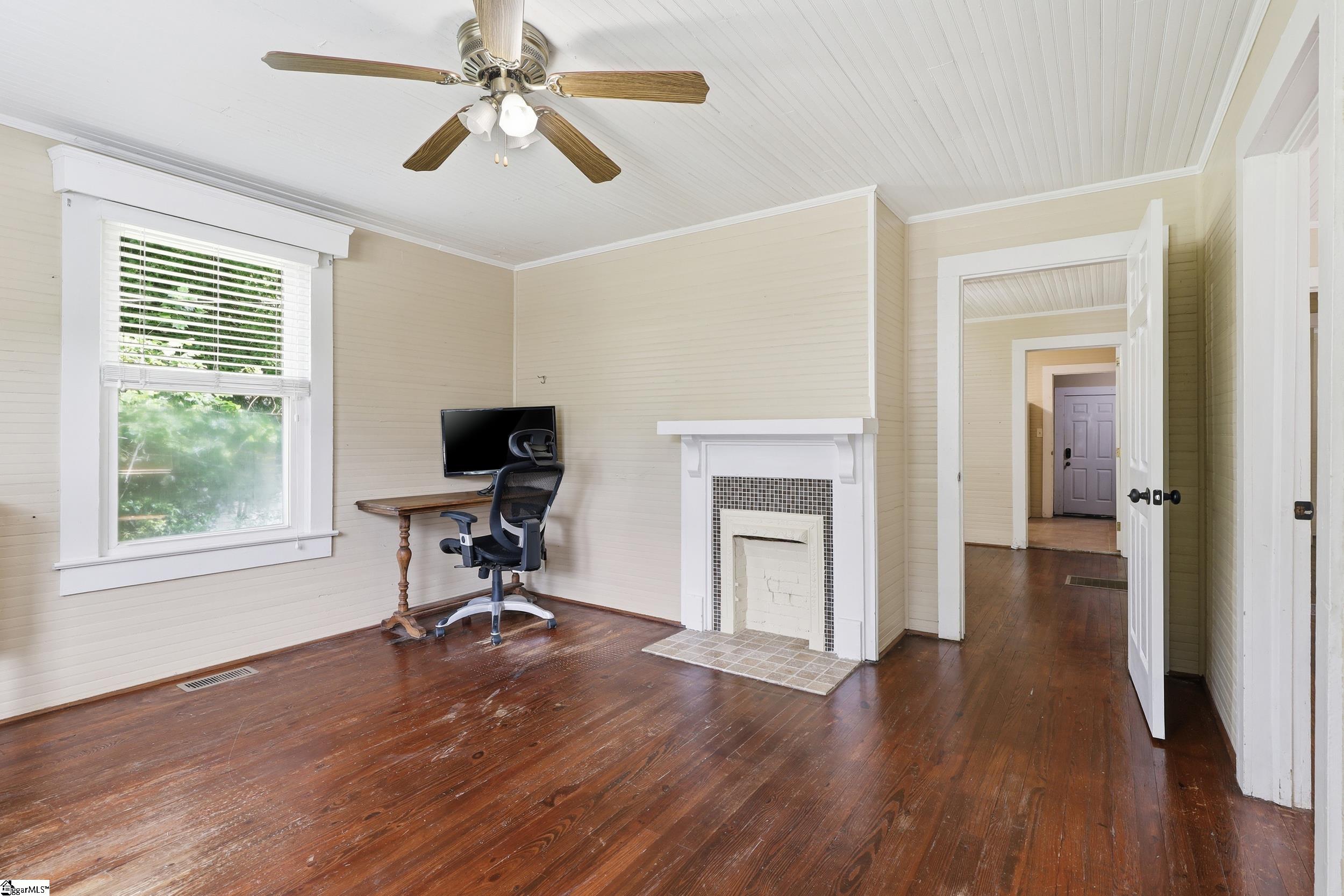 532 Gentry Memorial Highway Easley, SC 29640