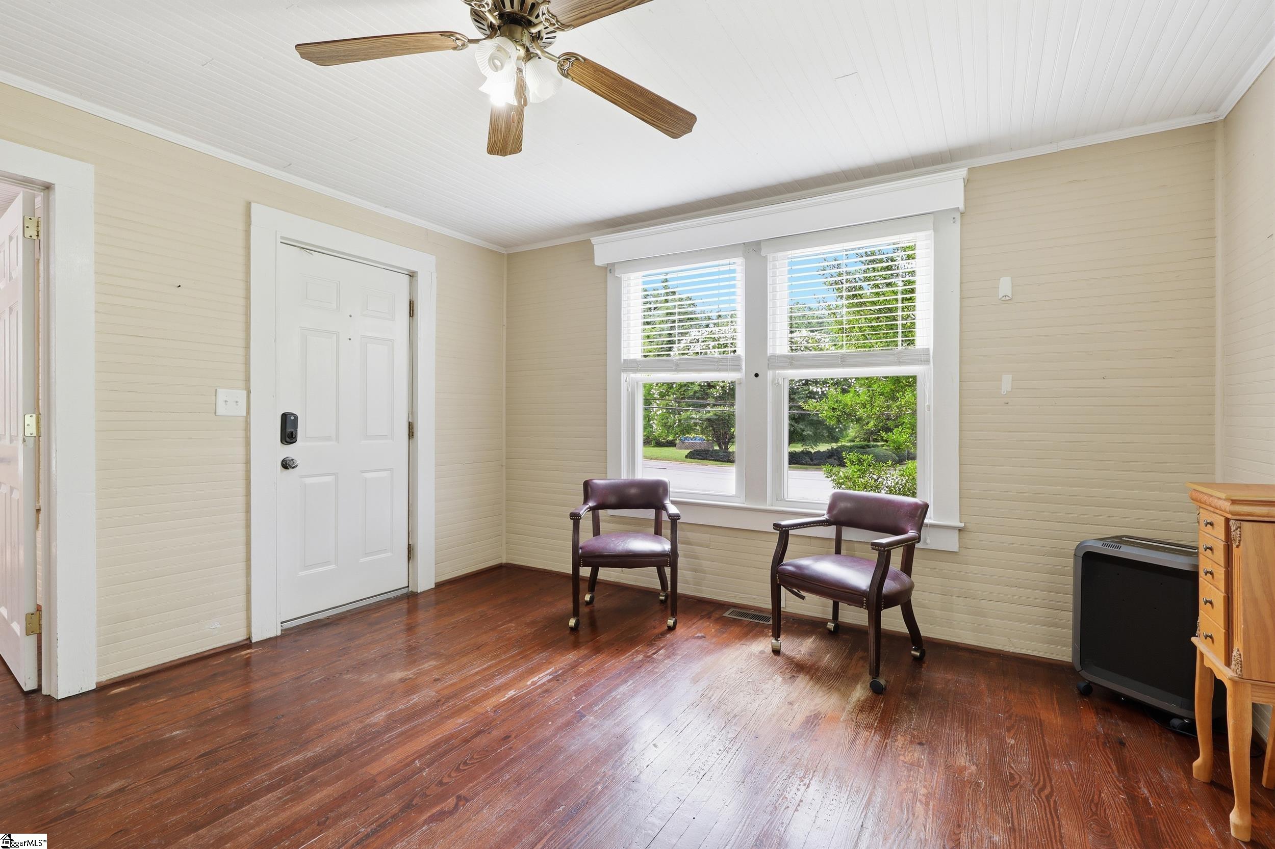 532 Gentry Memorial Highway Easley, SC 29640