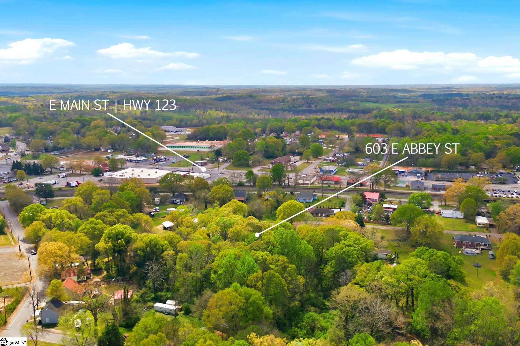 603 E Abbey Street Westminster, SC 29693