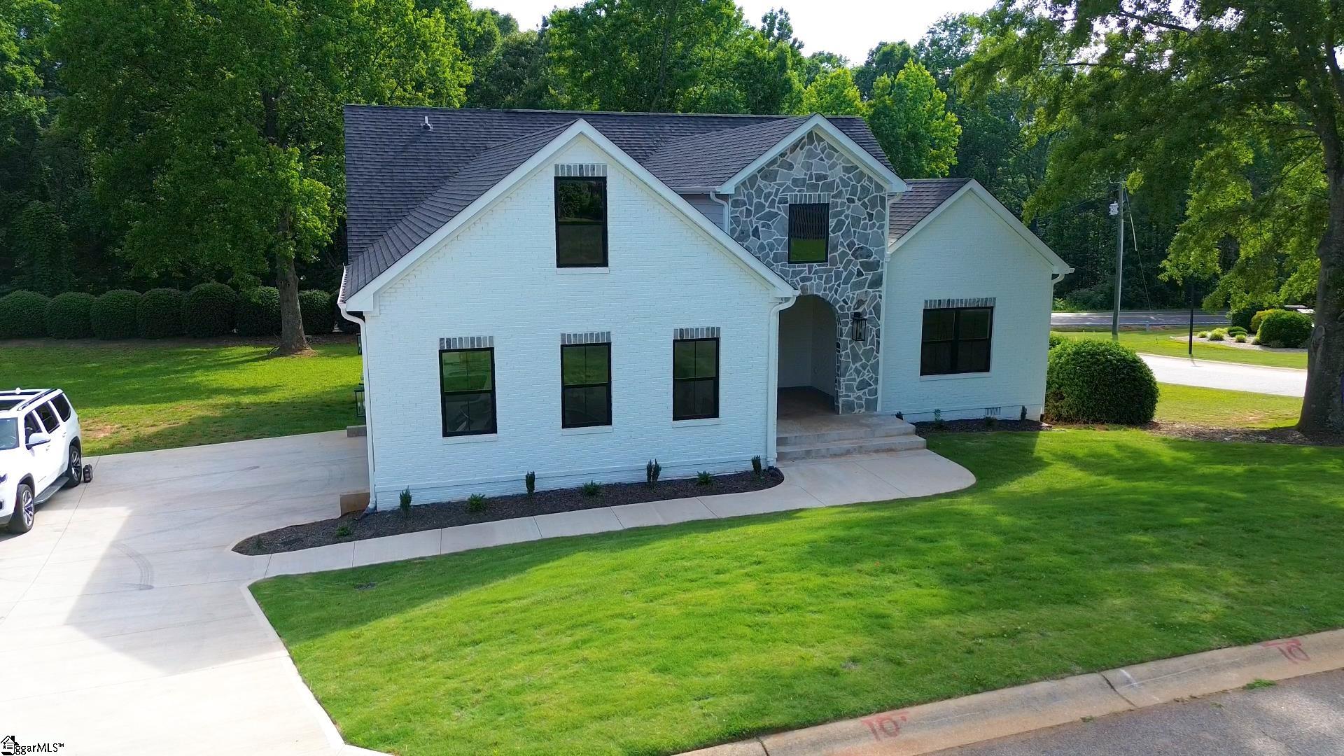 308 Aunt Carrie Place Wellford, SC 29385