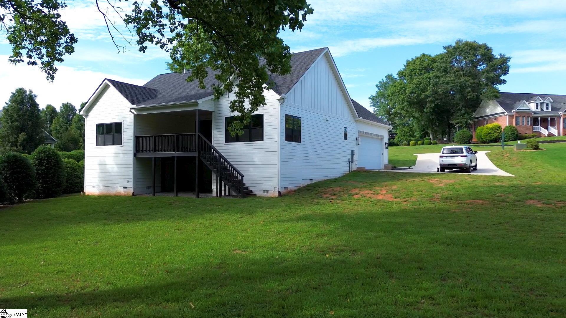 308 Aunt Carrie Place Wellford, SC 29385