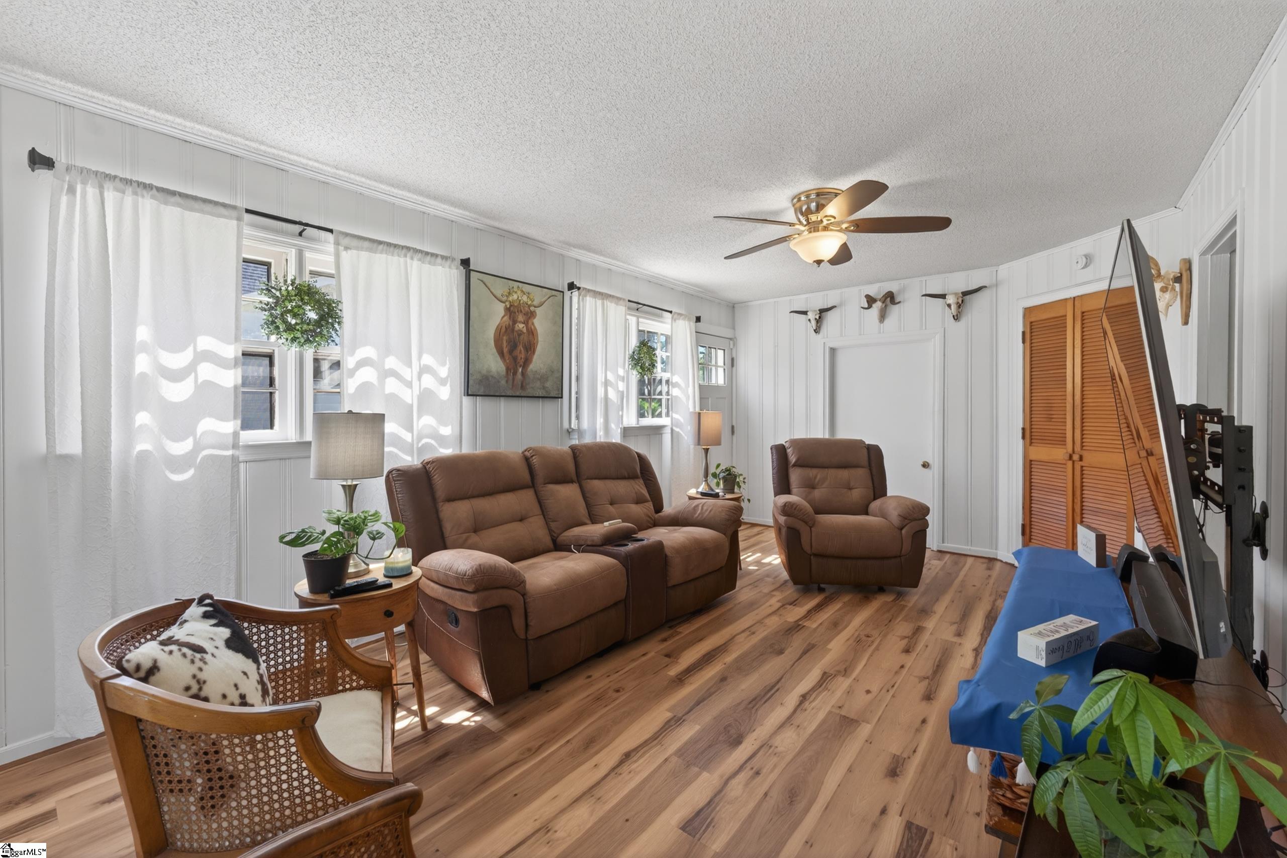 135 W Church Street Cowpens, SC 29330