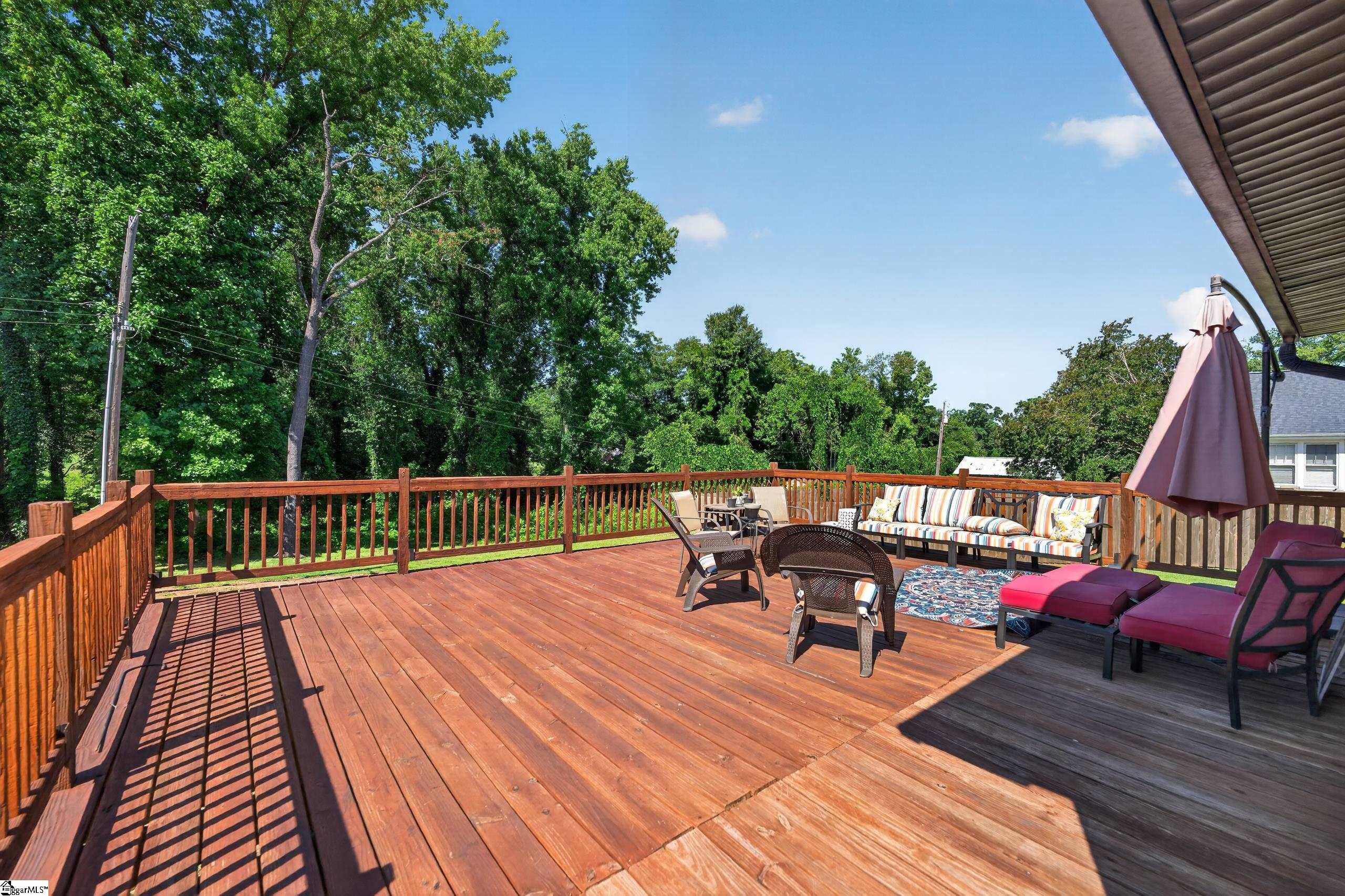 135 W Church Street Cowpens, SC 29330