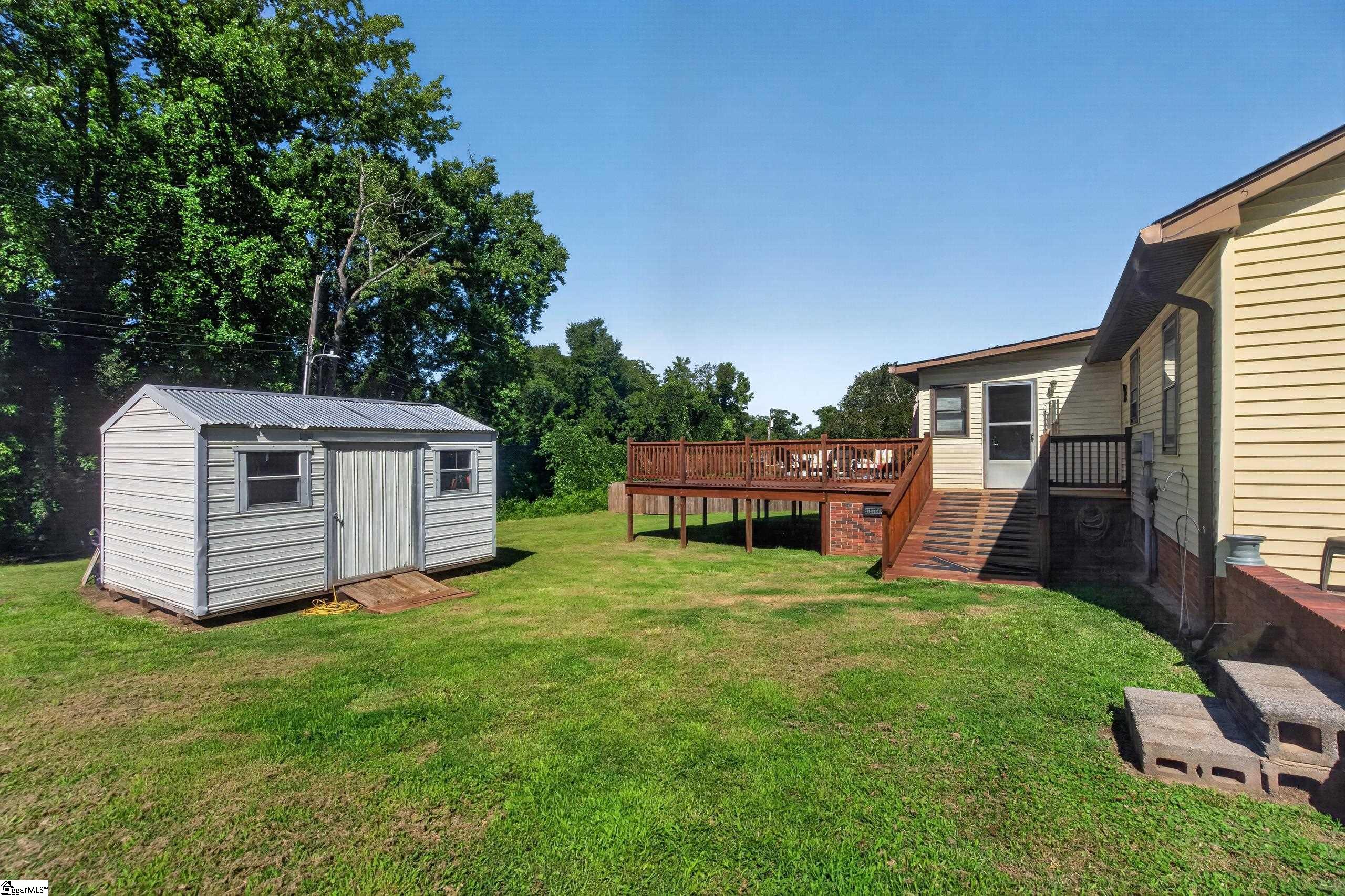 135 W Church Street Cowpens, SC 29330
