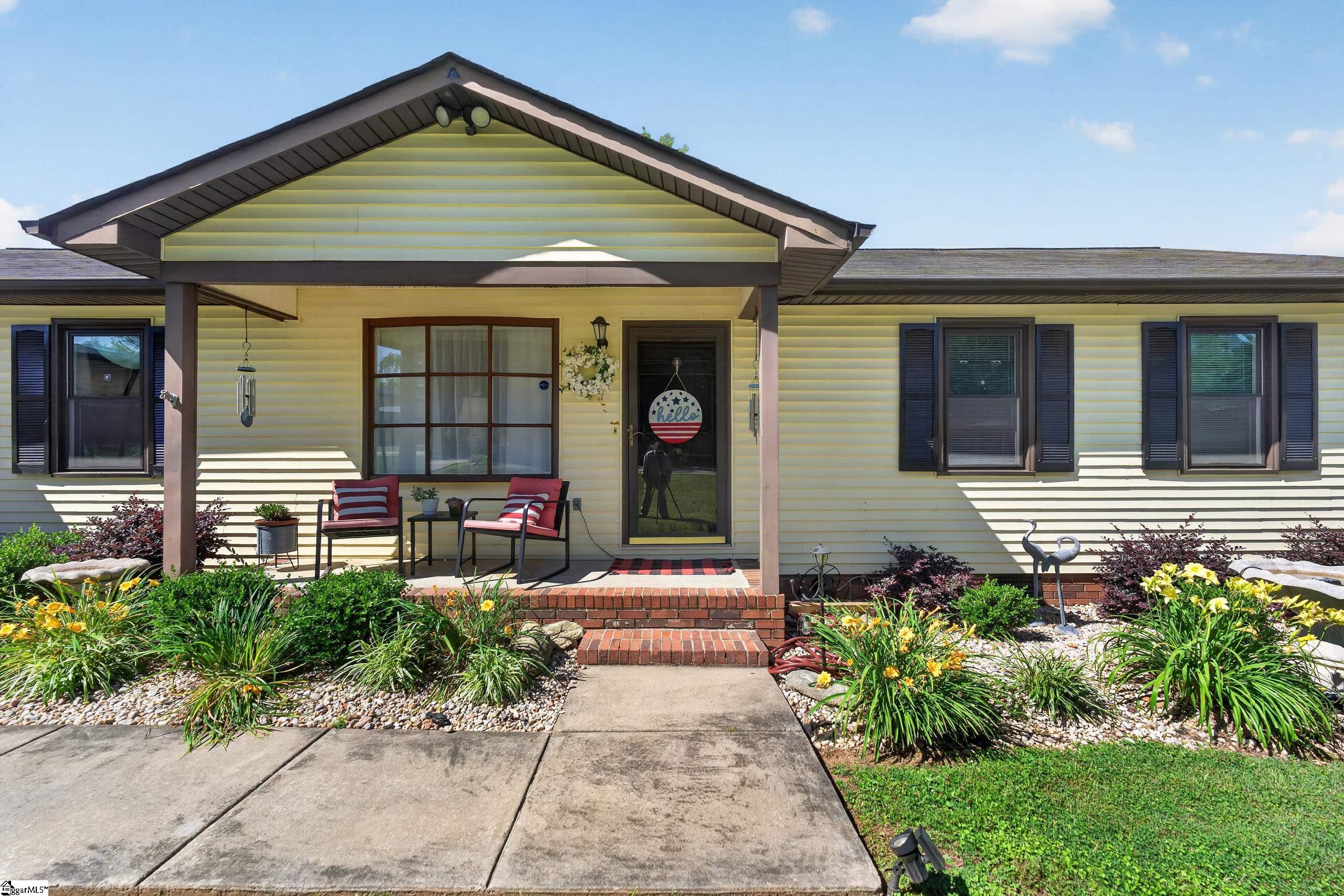135 W Church Street Cowpens, SC 29330