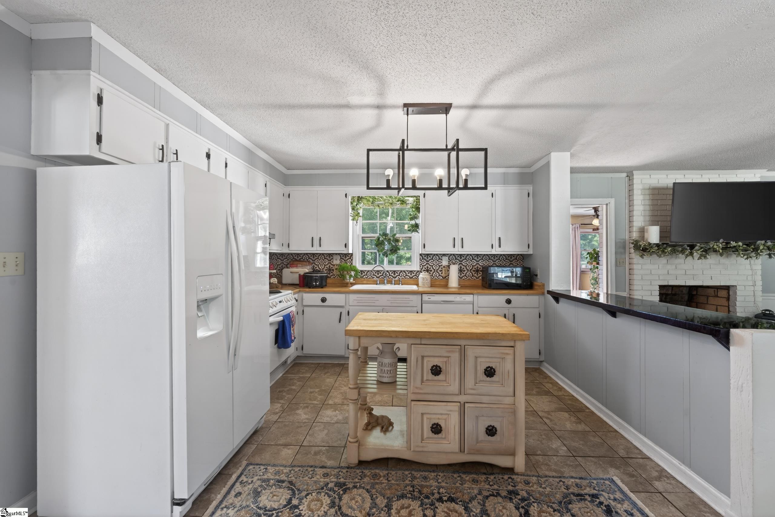 135 W Church Street Cowpens, SC 29330