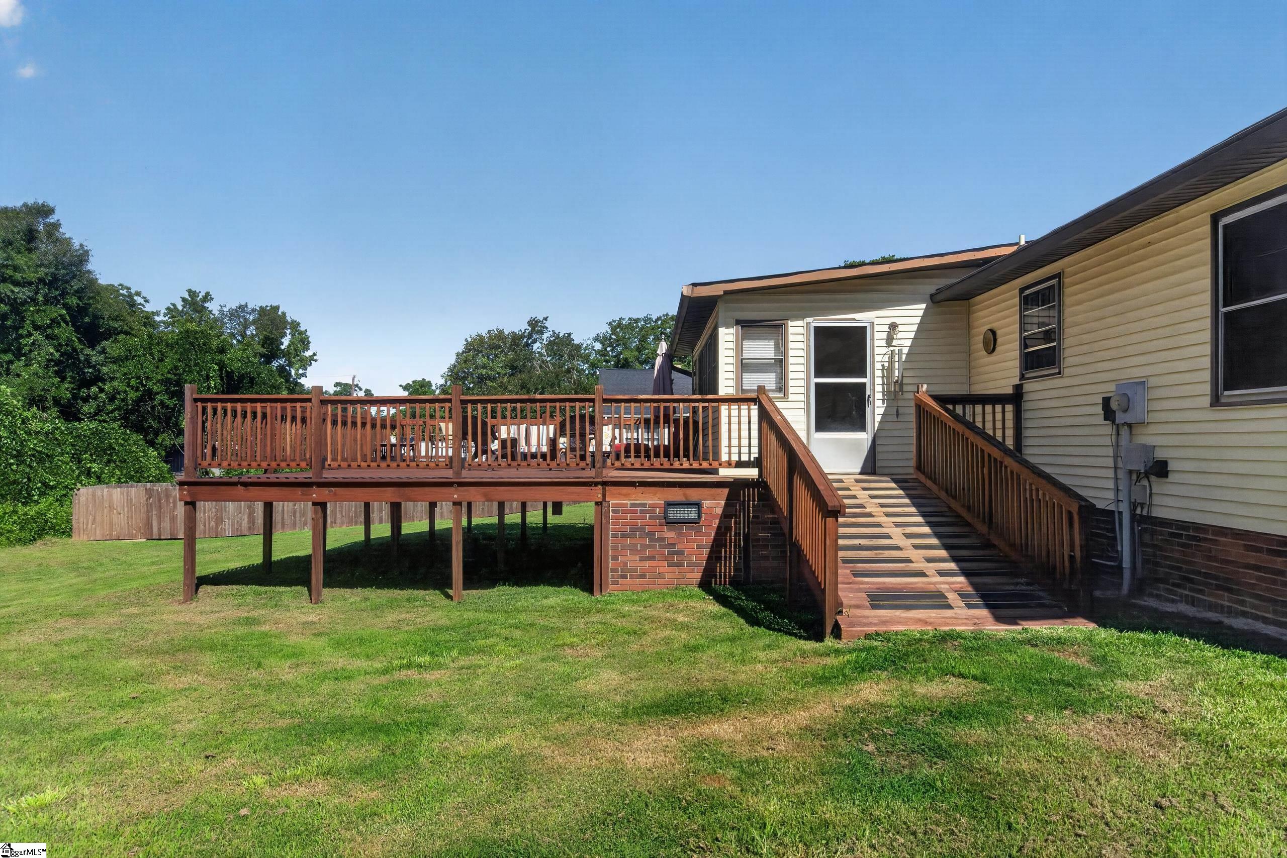 135 W Church Street Cowpens, SC 29330