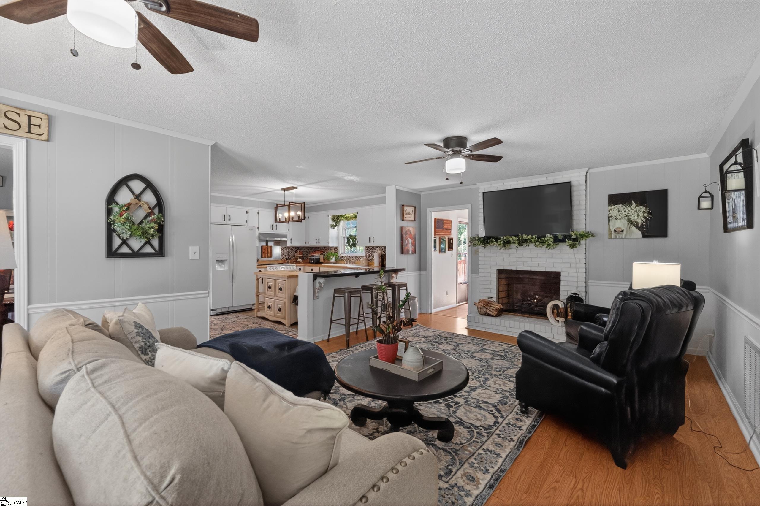 135 W Church Street Cowpens, SC 29330