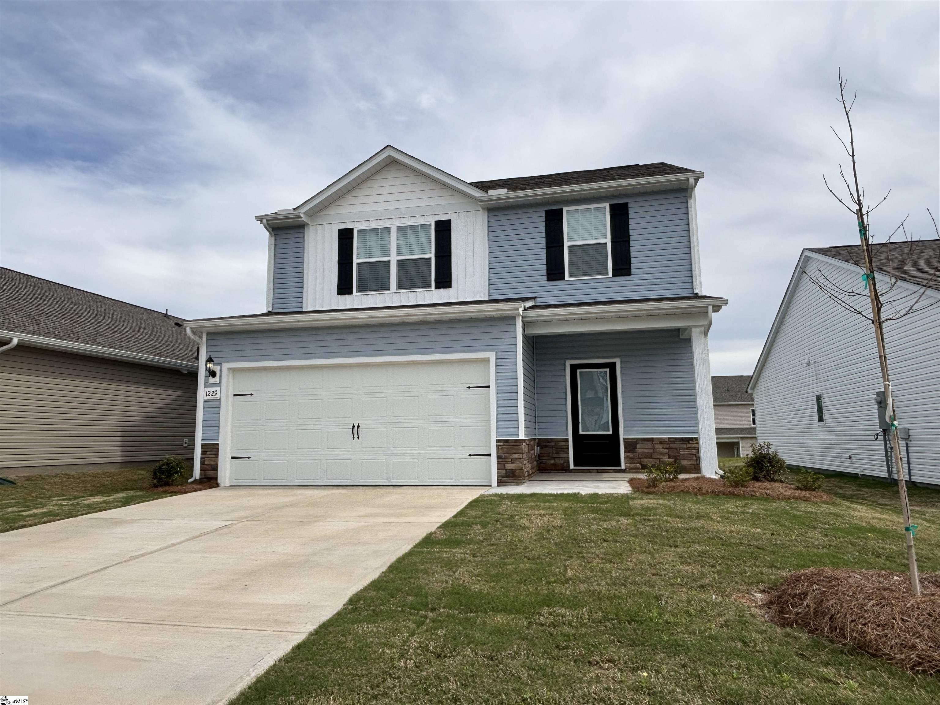1229 Crested Iris Street Moore, SC 29369