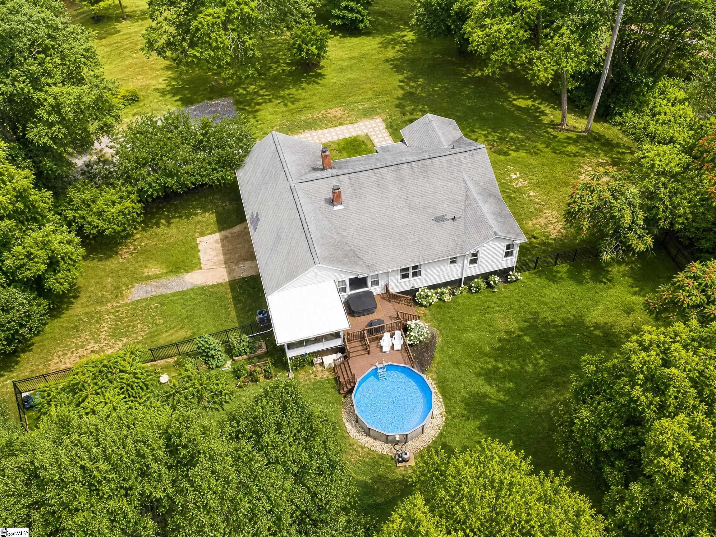 39 Stallings Road Greenville, SC 29611