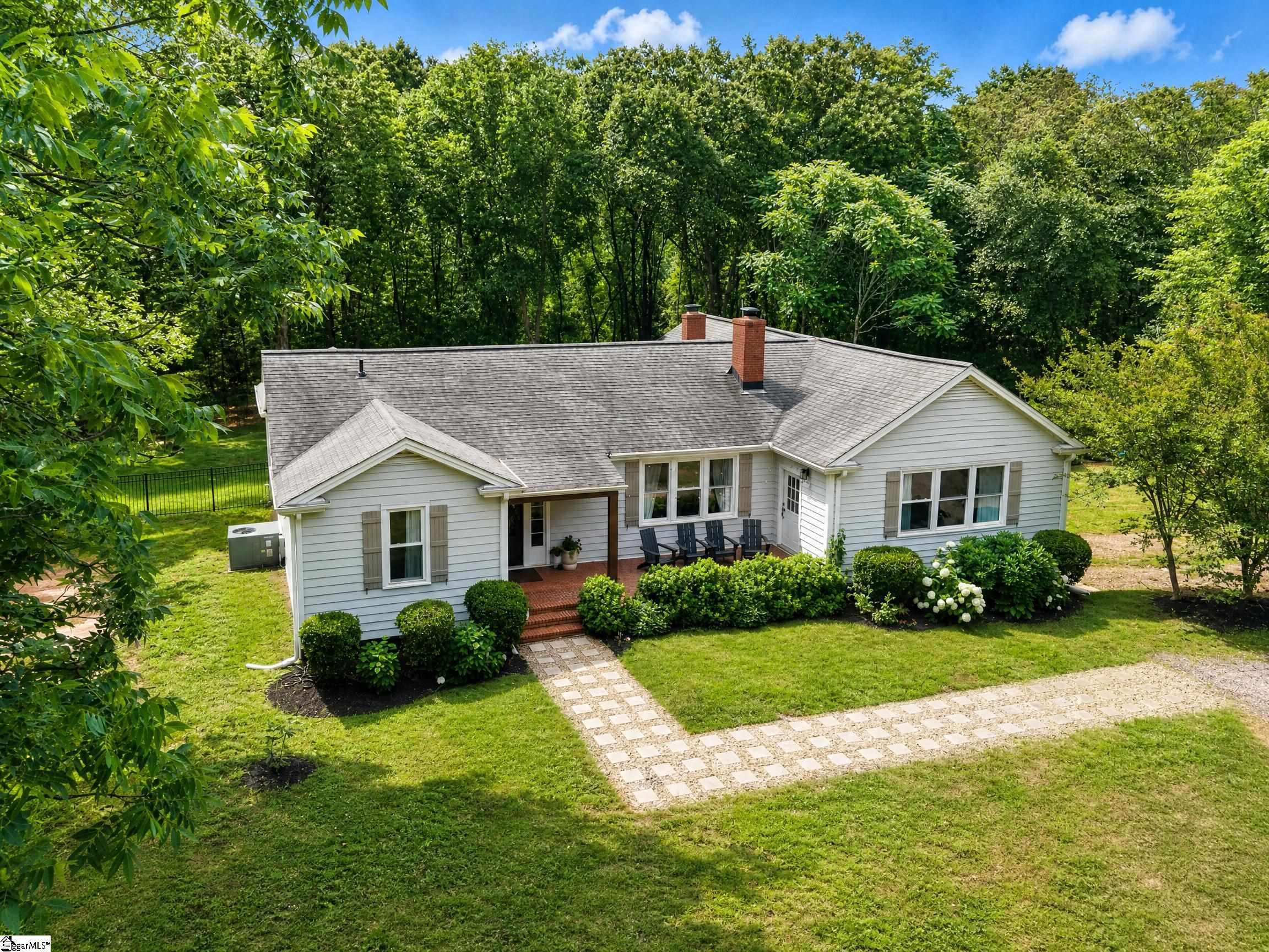 39 Stallings Road Greenville, SC 29611