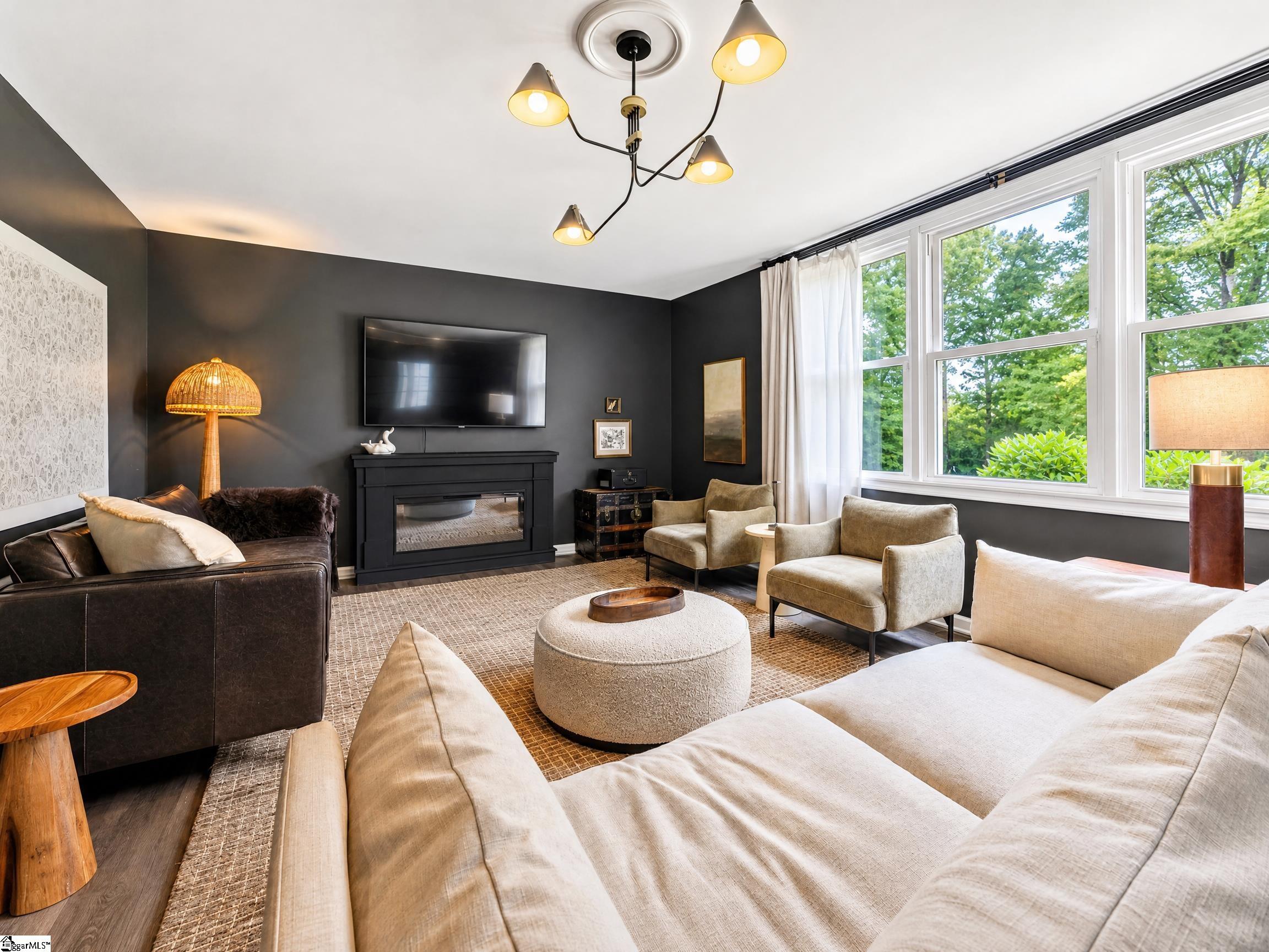 39 Stallings Road Greenville, SC 29611