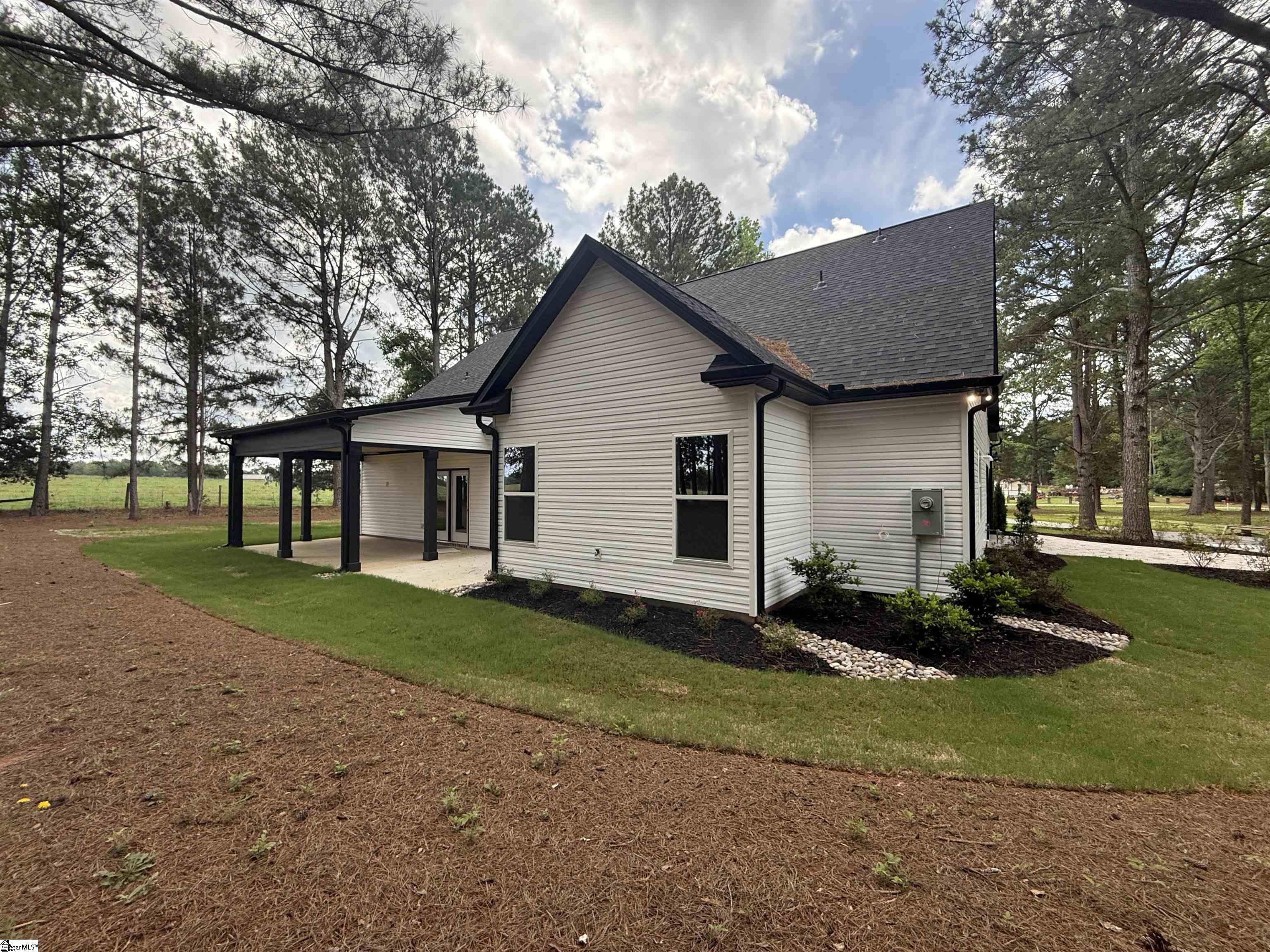 199 Ora Road Gray Court, SC 29645