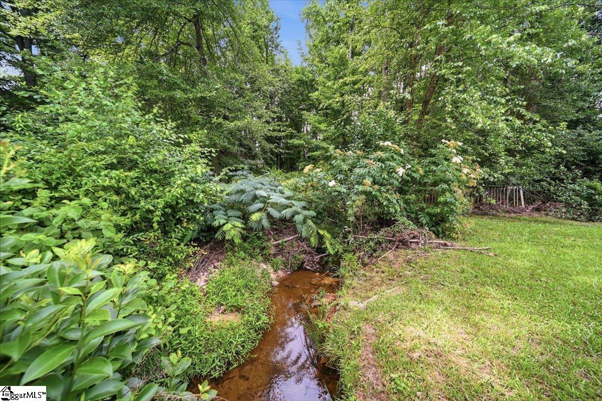 129 Notchwoods Drive Boiling Springs, SC 29316