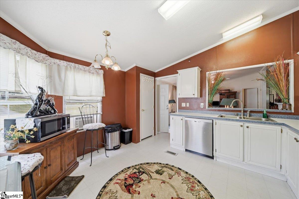 129 Notchwoods Drive Boiling Springs, SC 29316